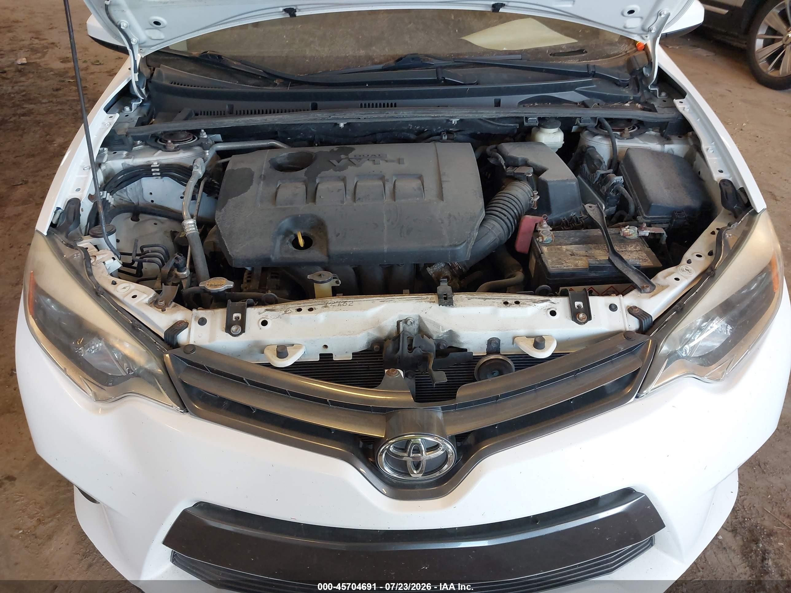 2015 Toyota Corolla Le White vin: 2T1BURHE3FC242085