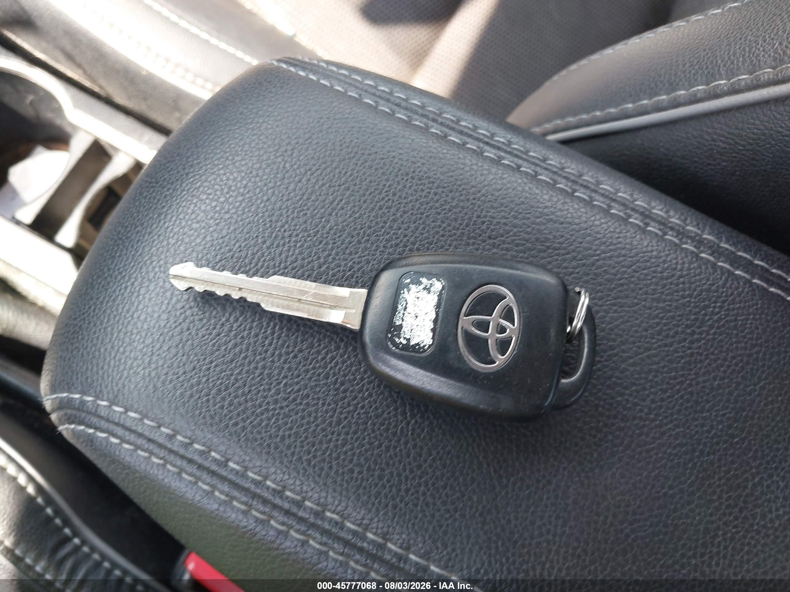 2015 Toyota Corolla S Plus Red vin: 2T1BURHE3FC245309