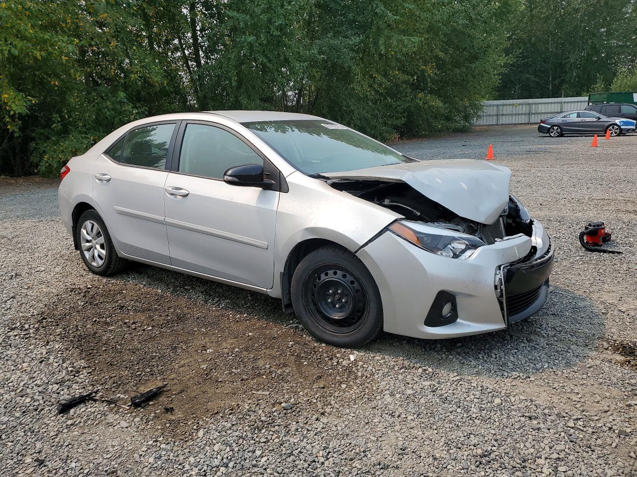 2015 Toyota Corolla L Silver vin: 2T1BURHE3FC253216