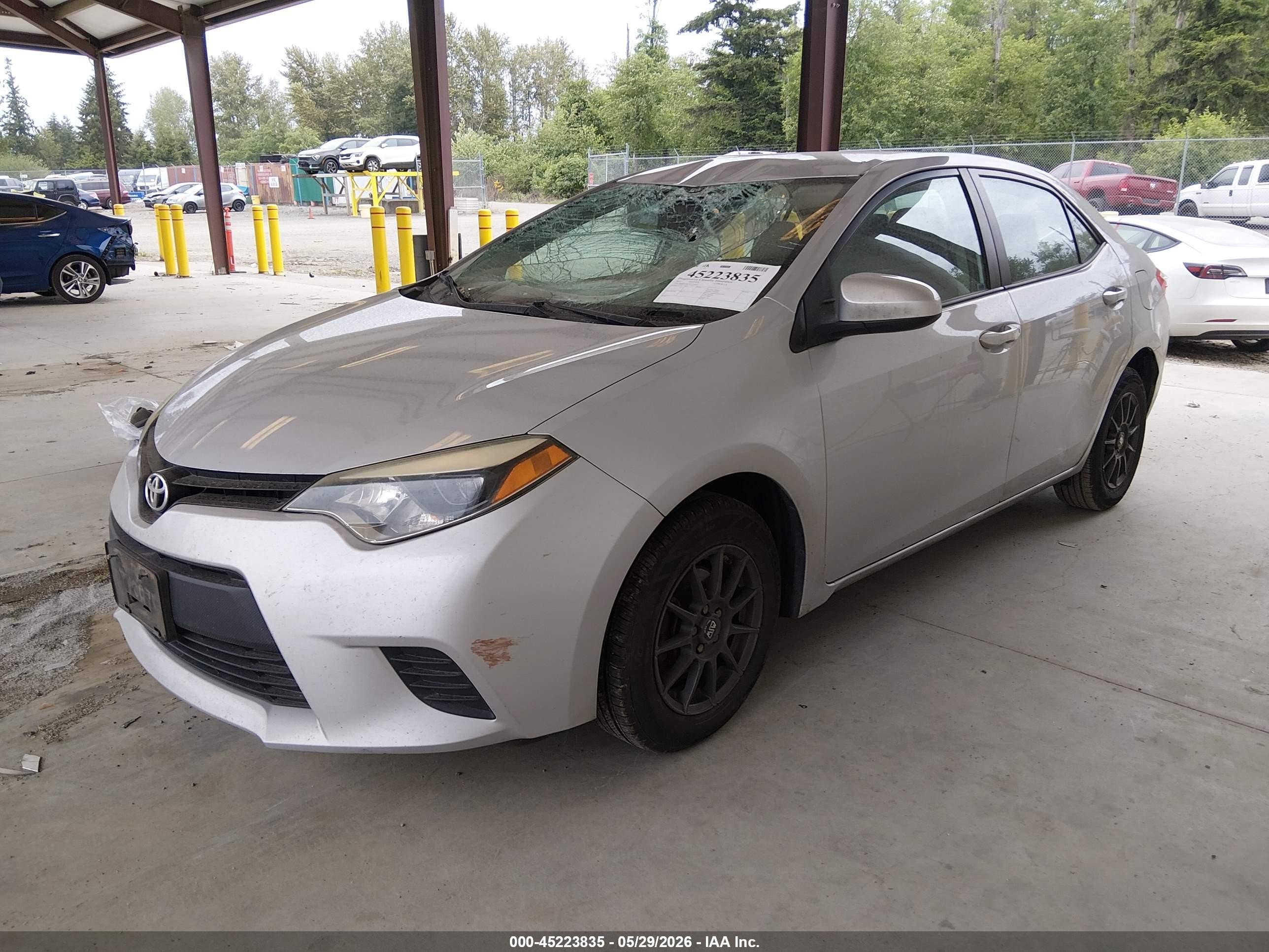 2015 Toyota Corolla L Серебряный vin: 2T1BURHE3FC254947