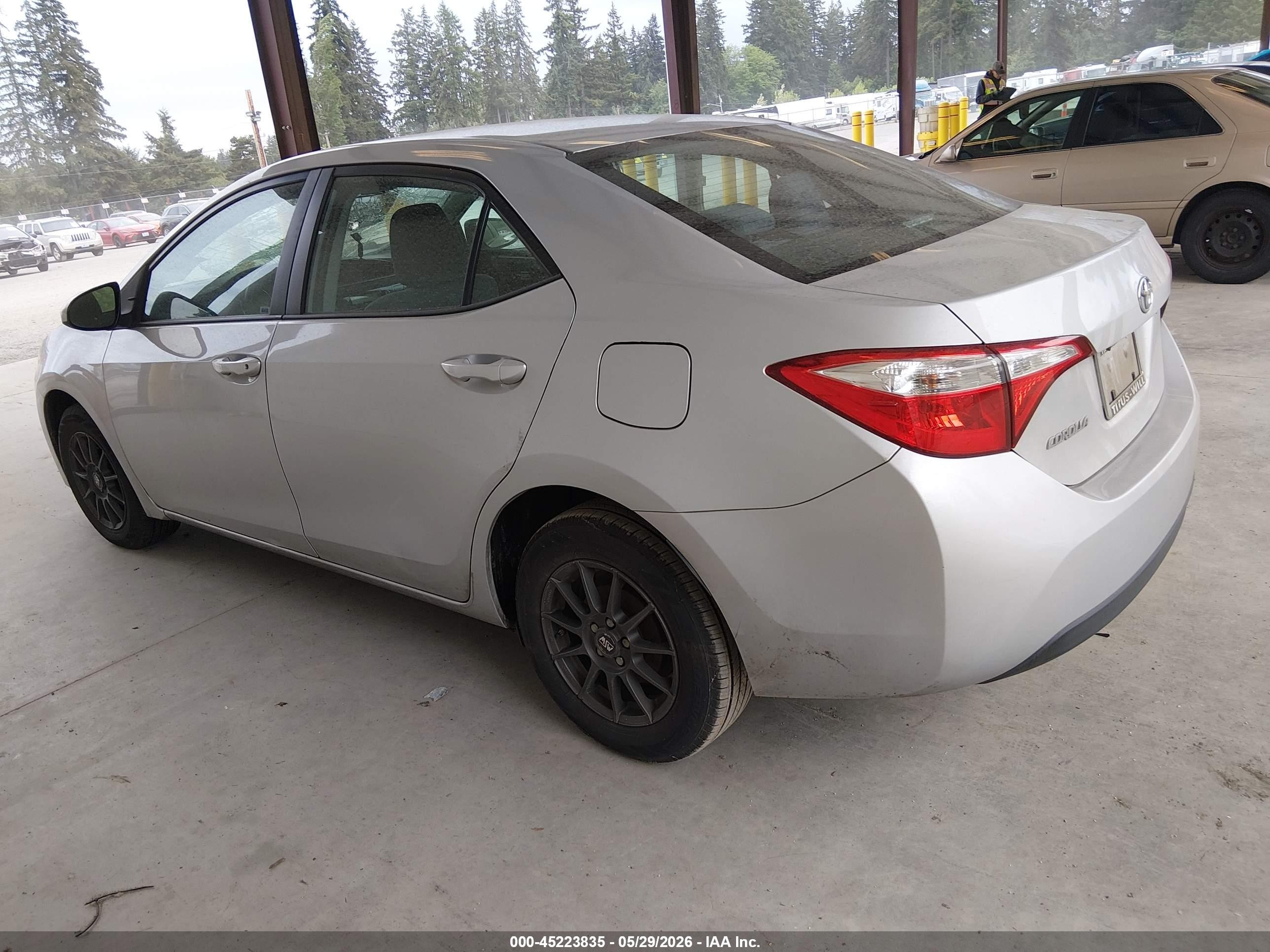 2015 Toyota Corolla L Серебряный vin: 2T1BURHE3FC254947