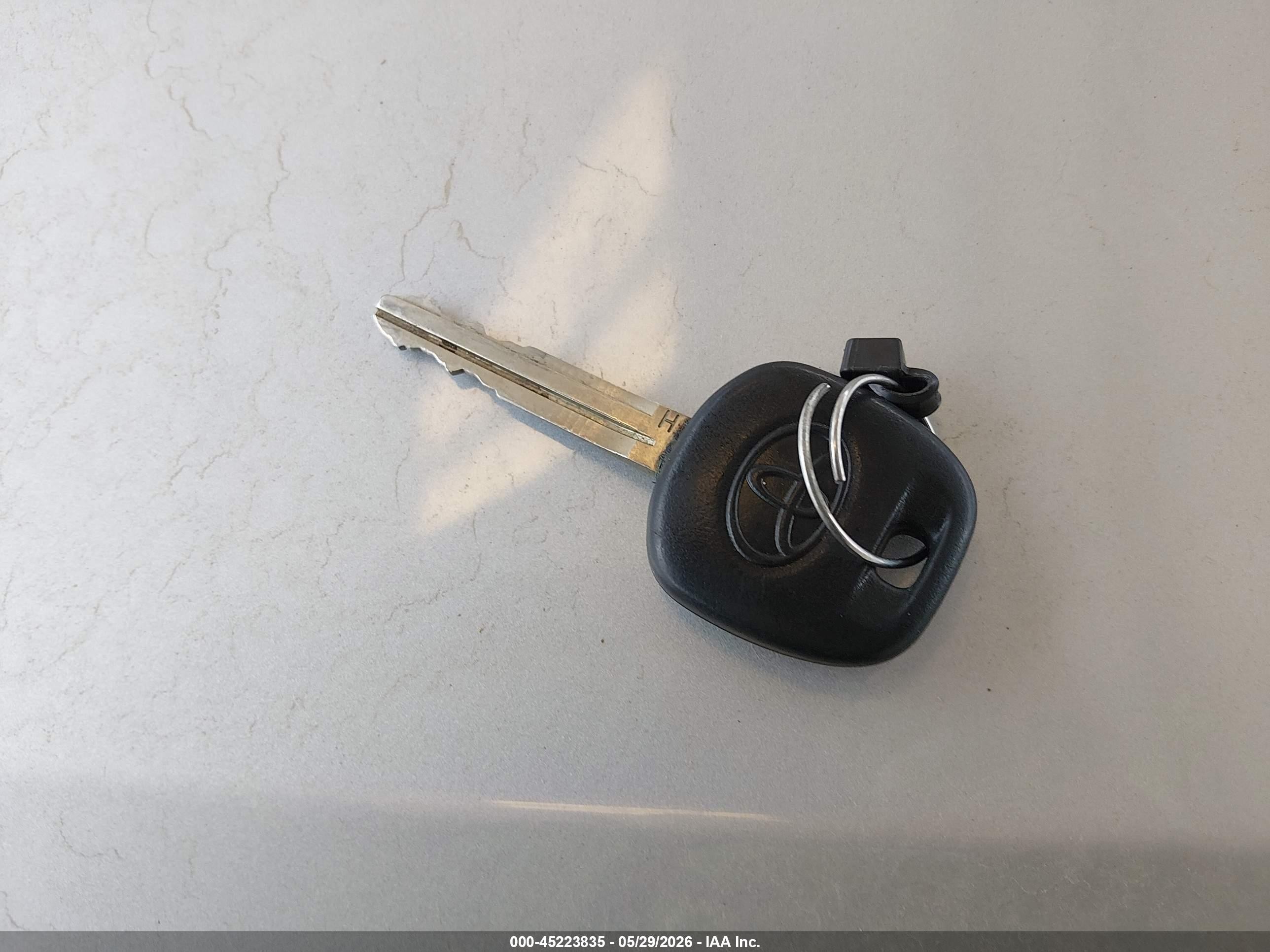 2015 Toyota Corolla L Серебряный vin: 2T1BURHE3FC254947