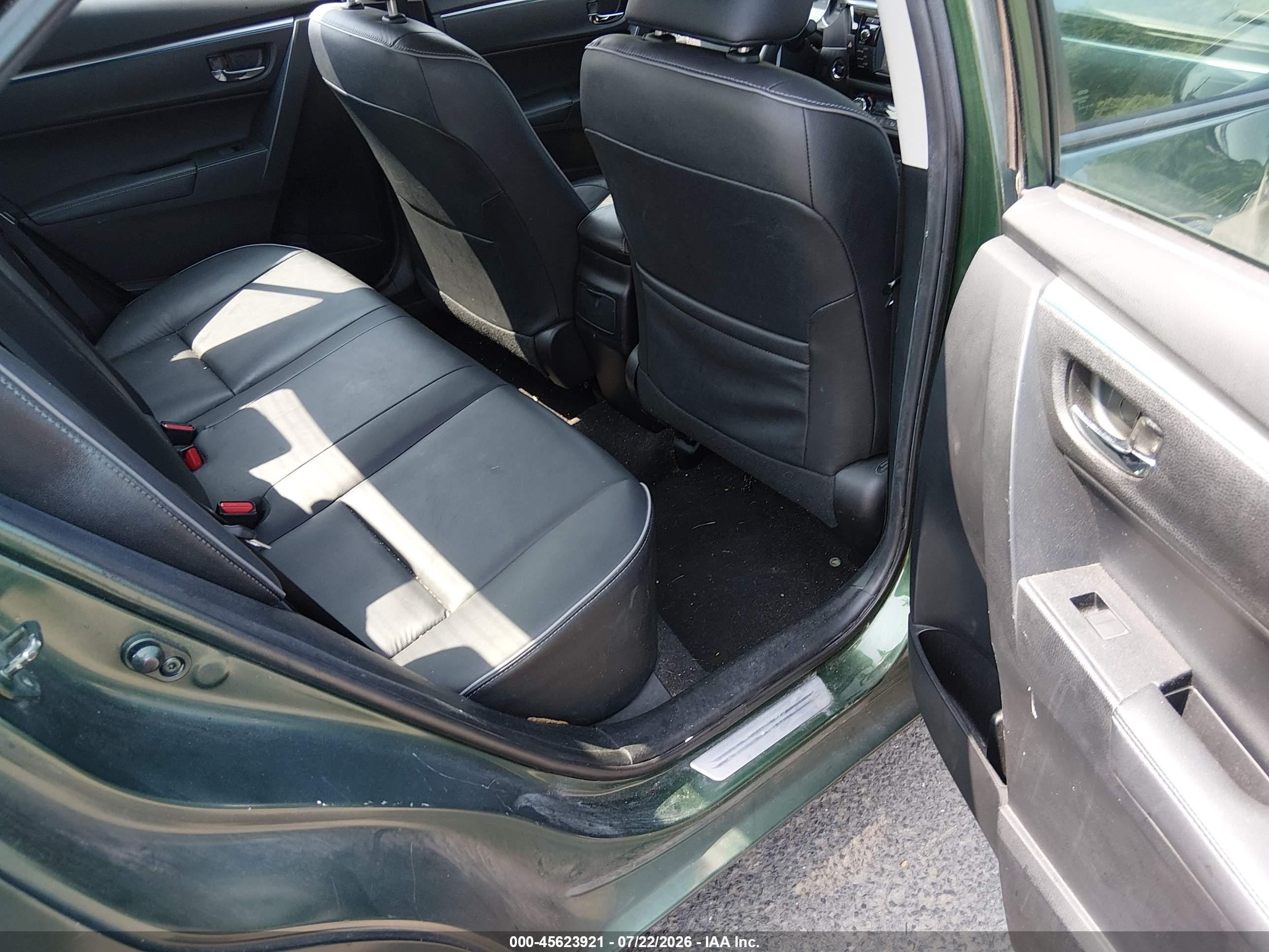 2015 Toyota Corolla Le Premium Green vin: 2T1BURHE3FC255497