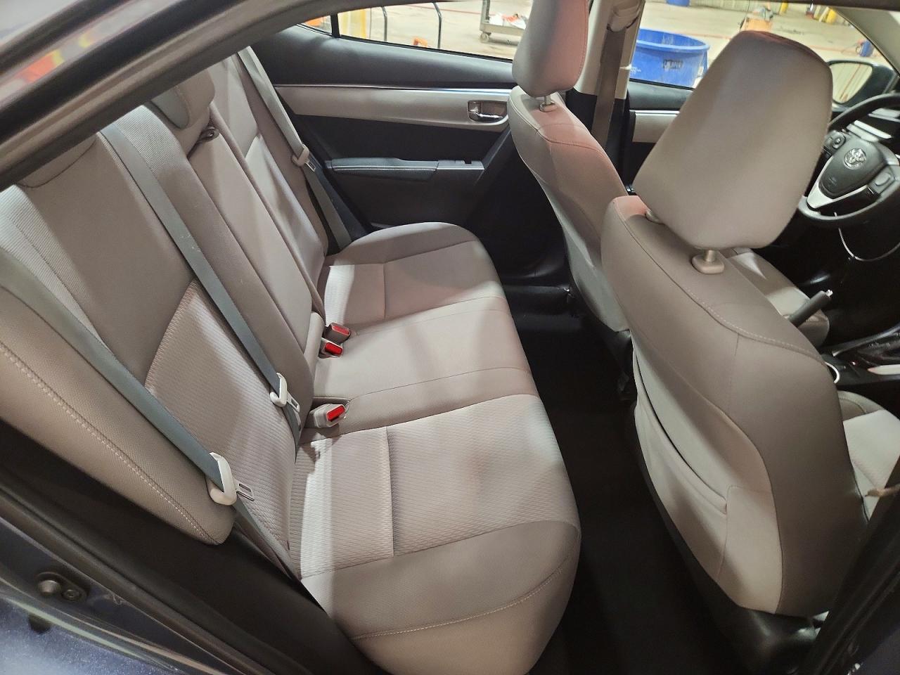 2015 Toyota Corolla Le Gray vin: 2T1BURHE3FC258402