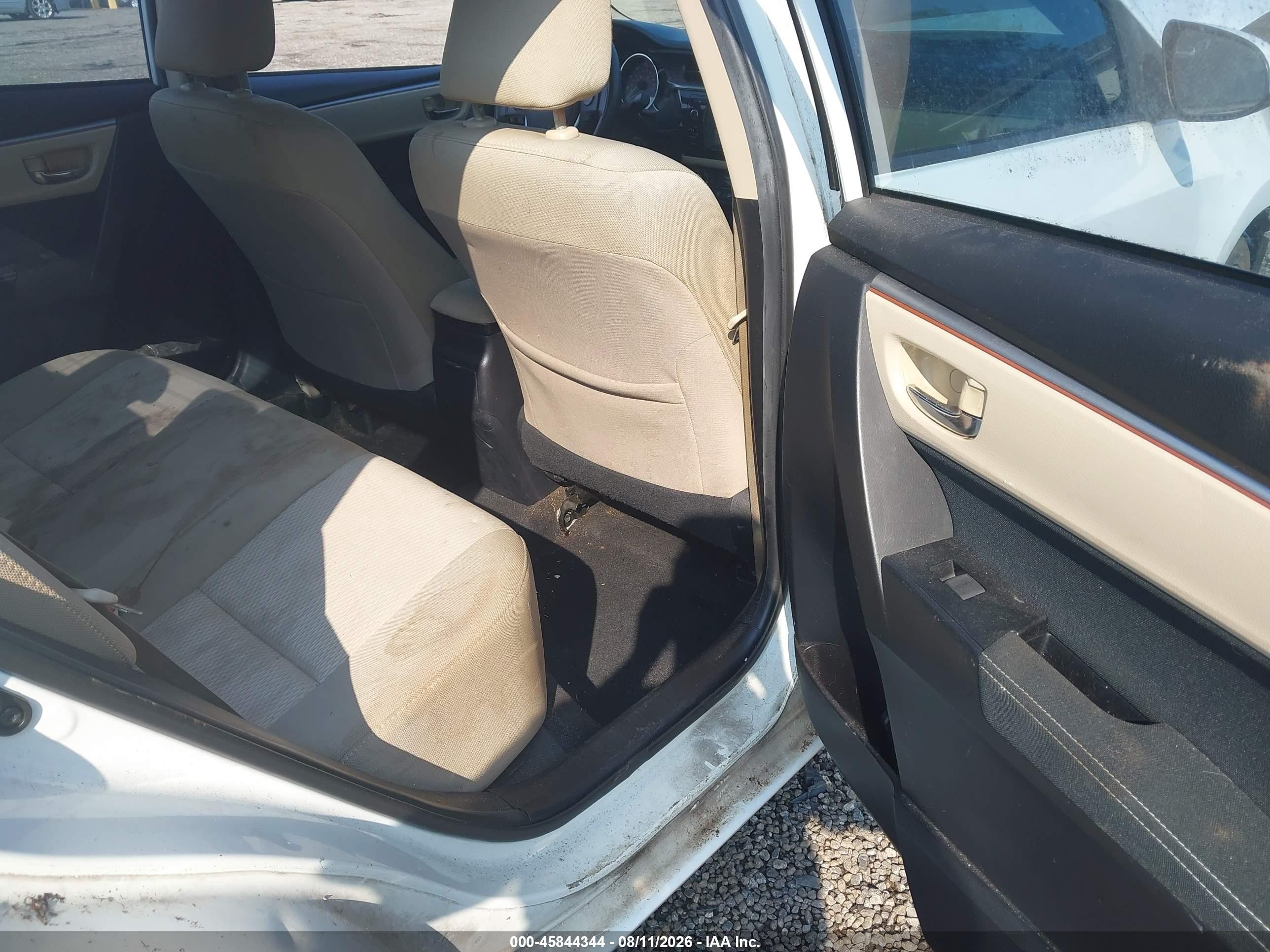 2015 Toyota Corolla Le Белый vin: 2T1BURHE3FC263907