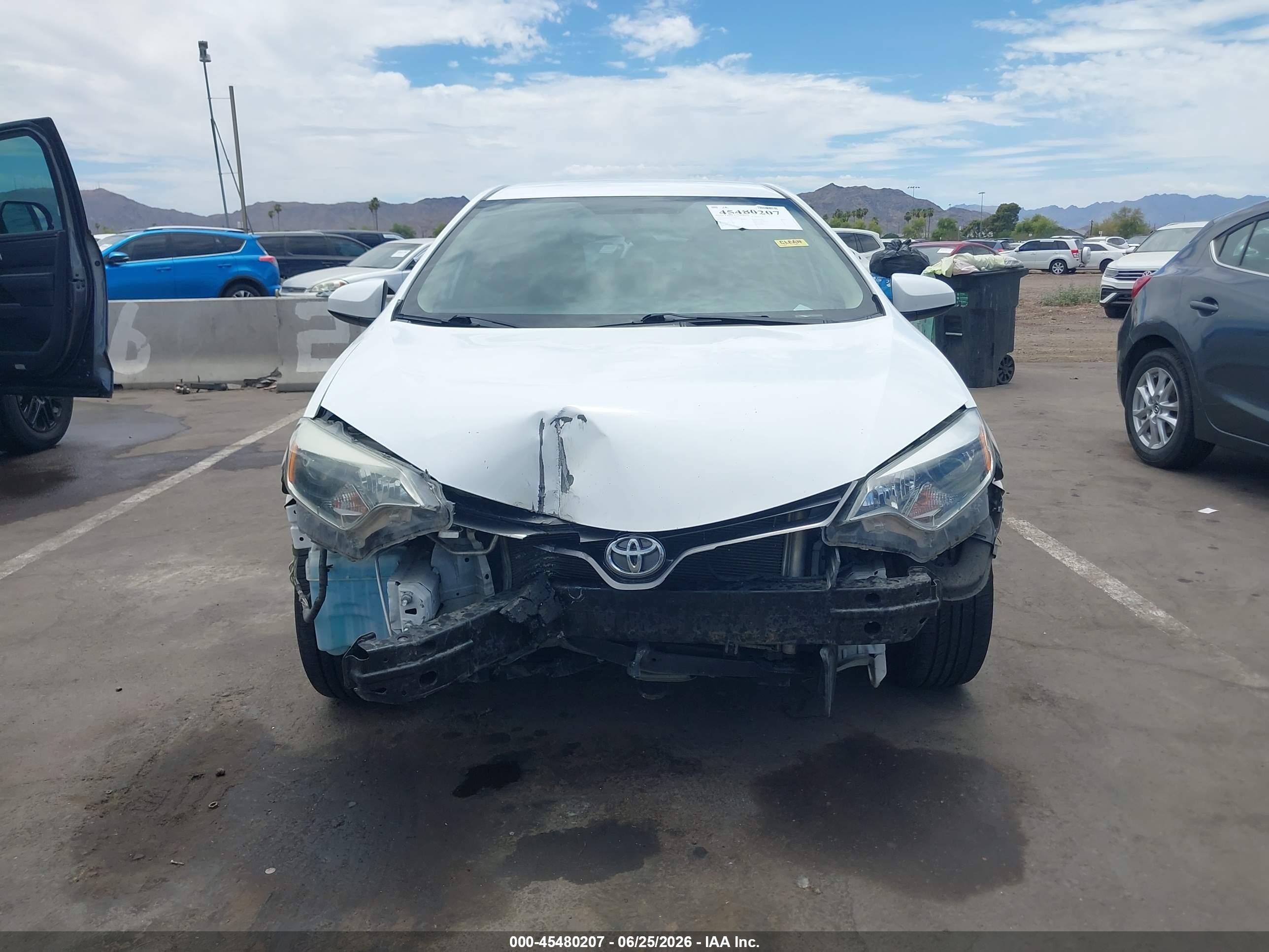 2015 Toyota Corolla Le Белый vin: 2T1BURHE3FC266354
