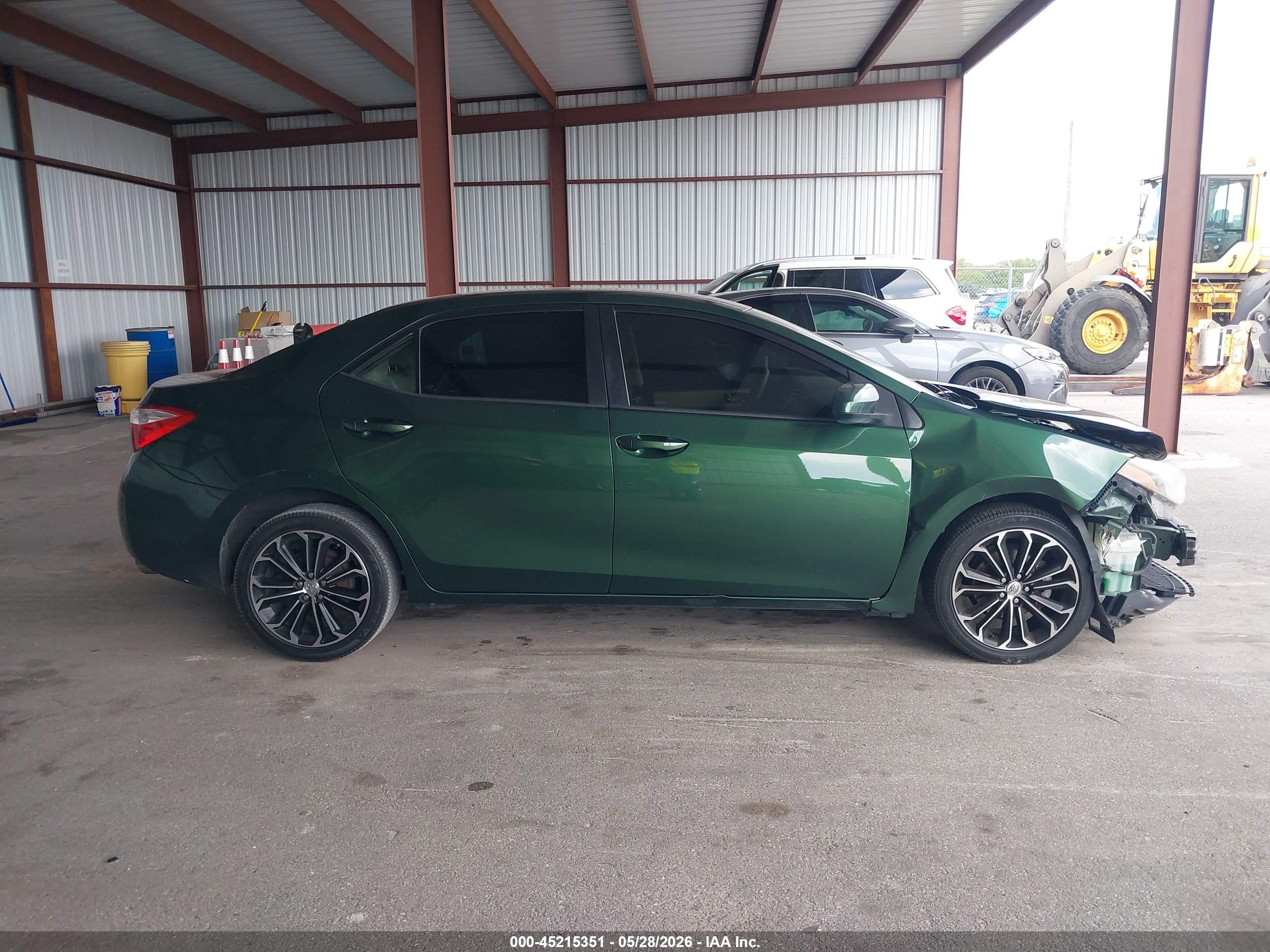 2015 Toyota Corolla Le Green vin: 2T1BURHE3FC273790