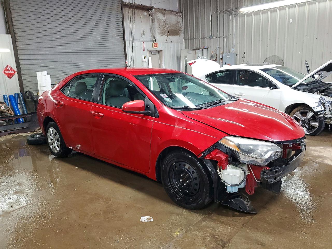 2015 Toyota Corolla Le Red vin: 2T1BURHE3FC281050