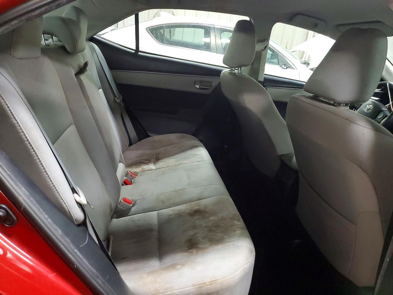 2015 Toyota Corolla Le Red vin: 2T1BURHE3FC281050