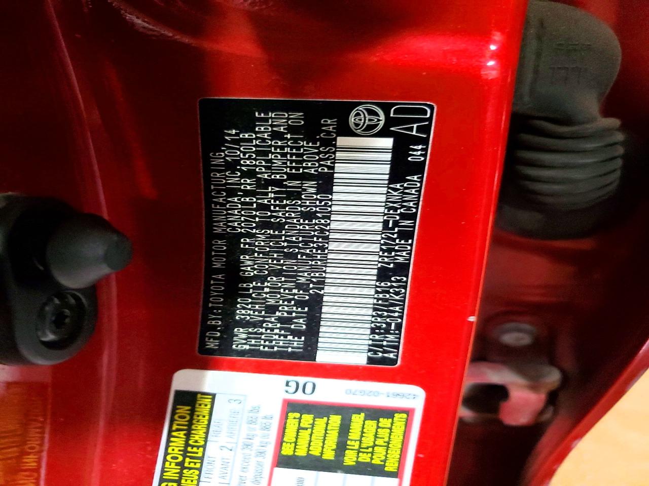 2015 Toyota Corolla Le Red vin: 2T1BURHE3FC281050