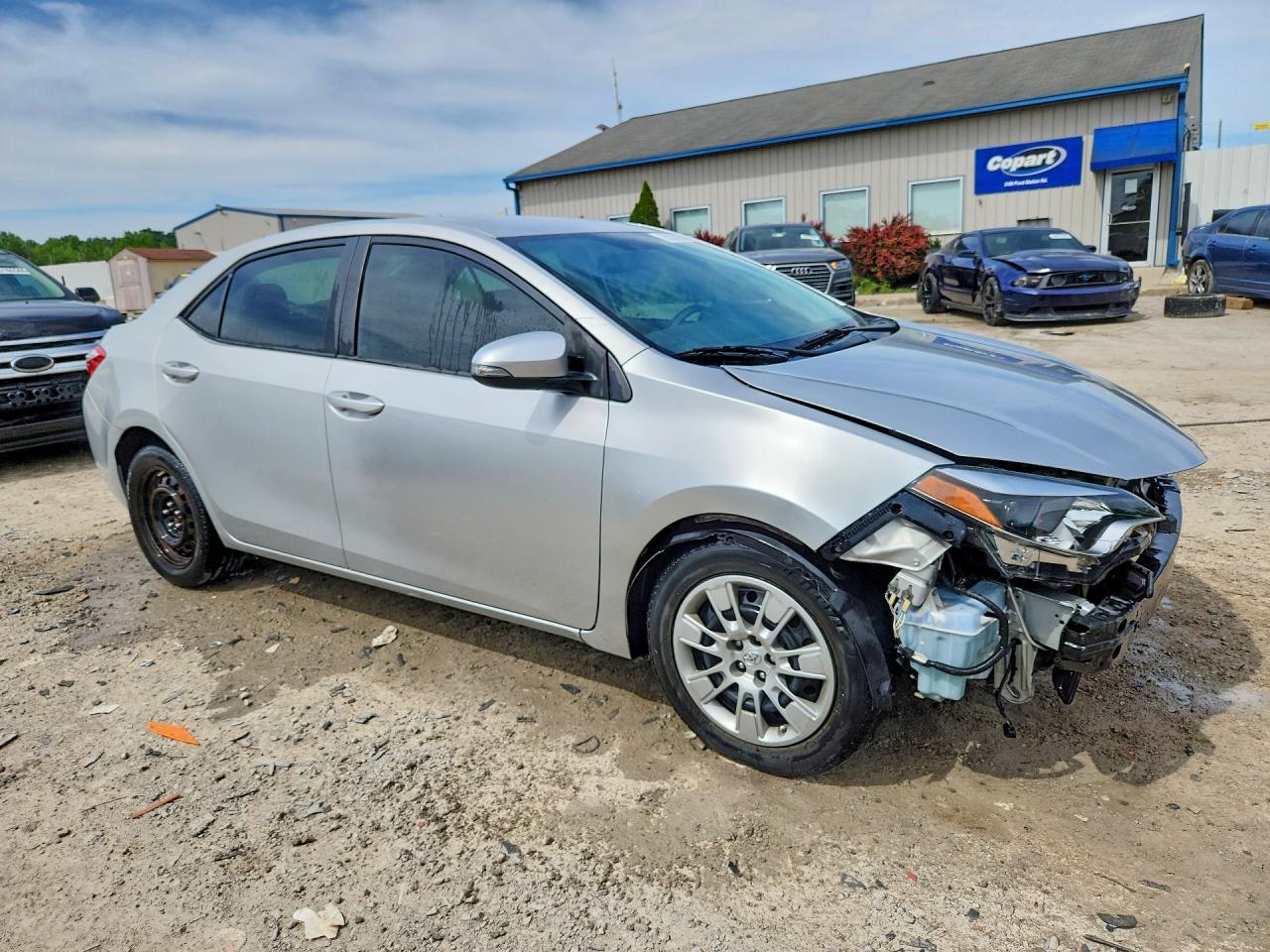 2015 Toyota Corolla L Silver vin: 2T1BURHE3FC300647