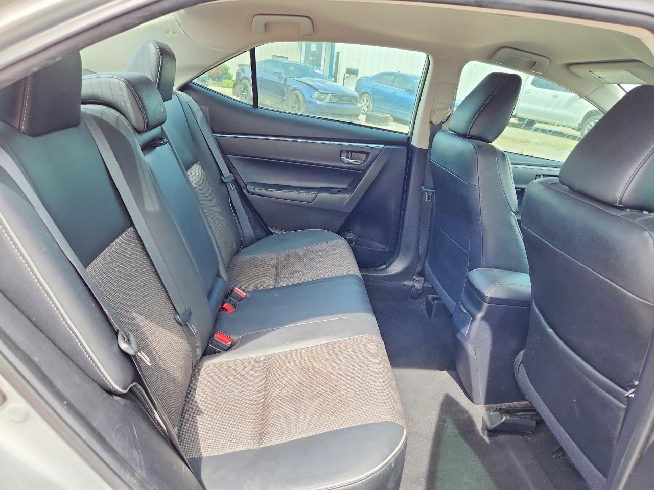 2015 Toyota Corolla L Silver vin: 2T1BURHE3FC300647