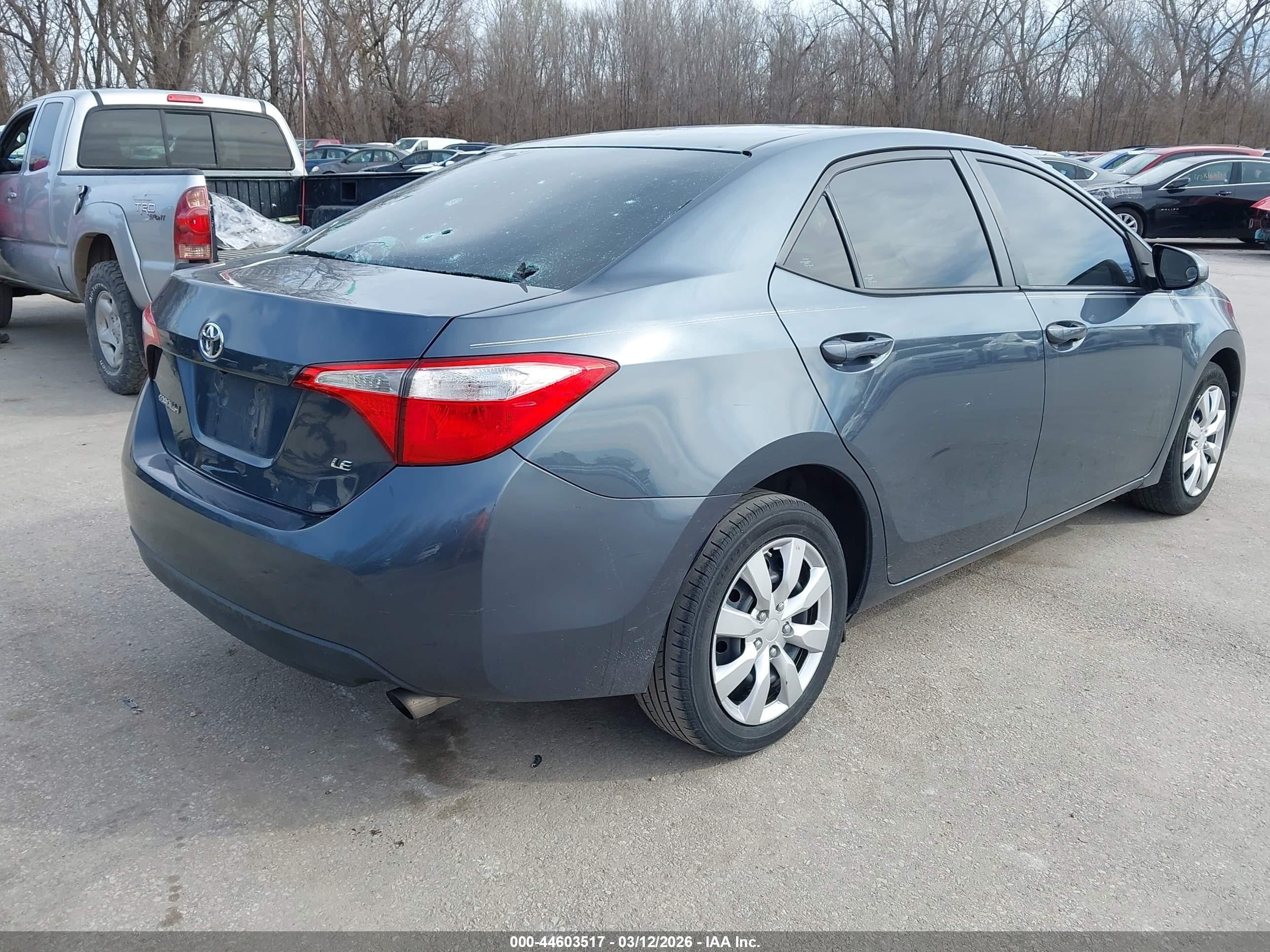 2015 Toyota Corolla Le Blue vin: 2T1BURHE3FC301474