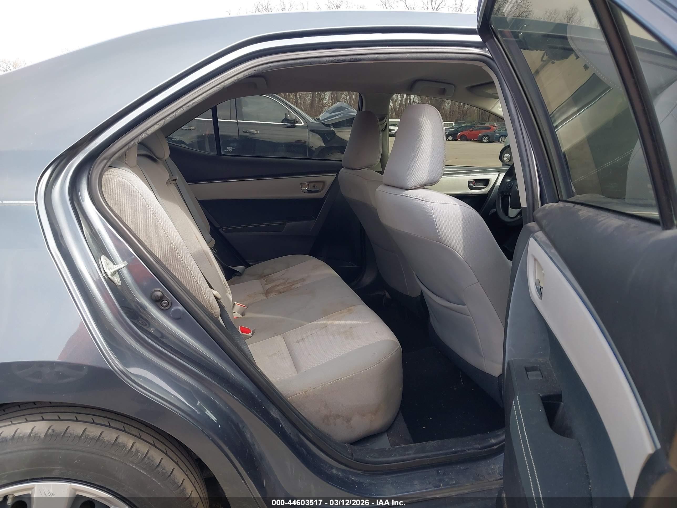 2015 Toyota Corolla Le Blue vin: 2T1BURHE3FC301474