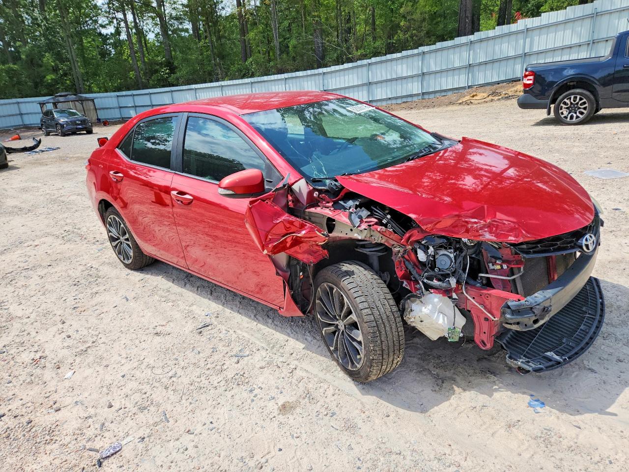 2015 Toyota Corolla S Plus Red vin: 2T1BURHE3FC308943