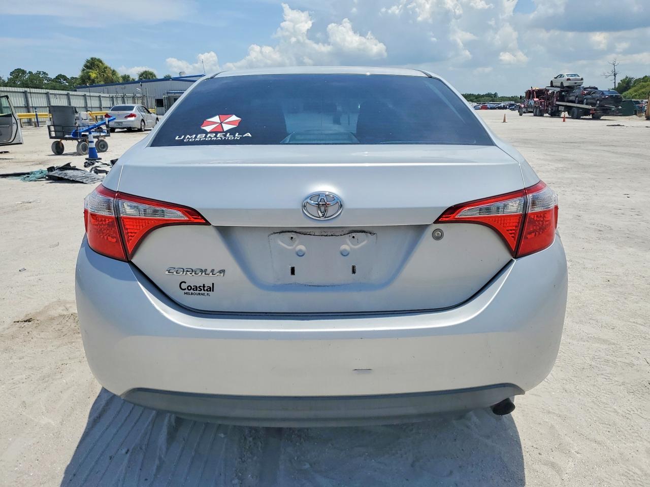 2015 Toyota Corolla L Silver vin: 2T1BURHE3FC313950