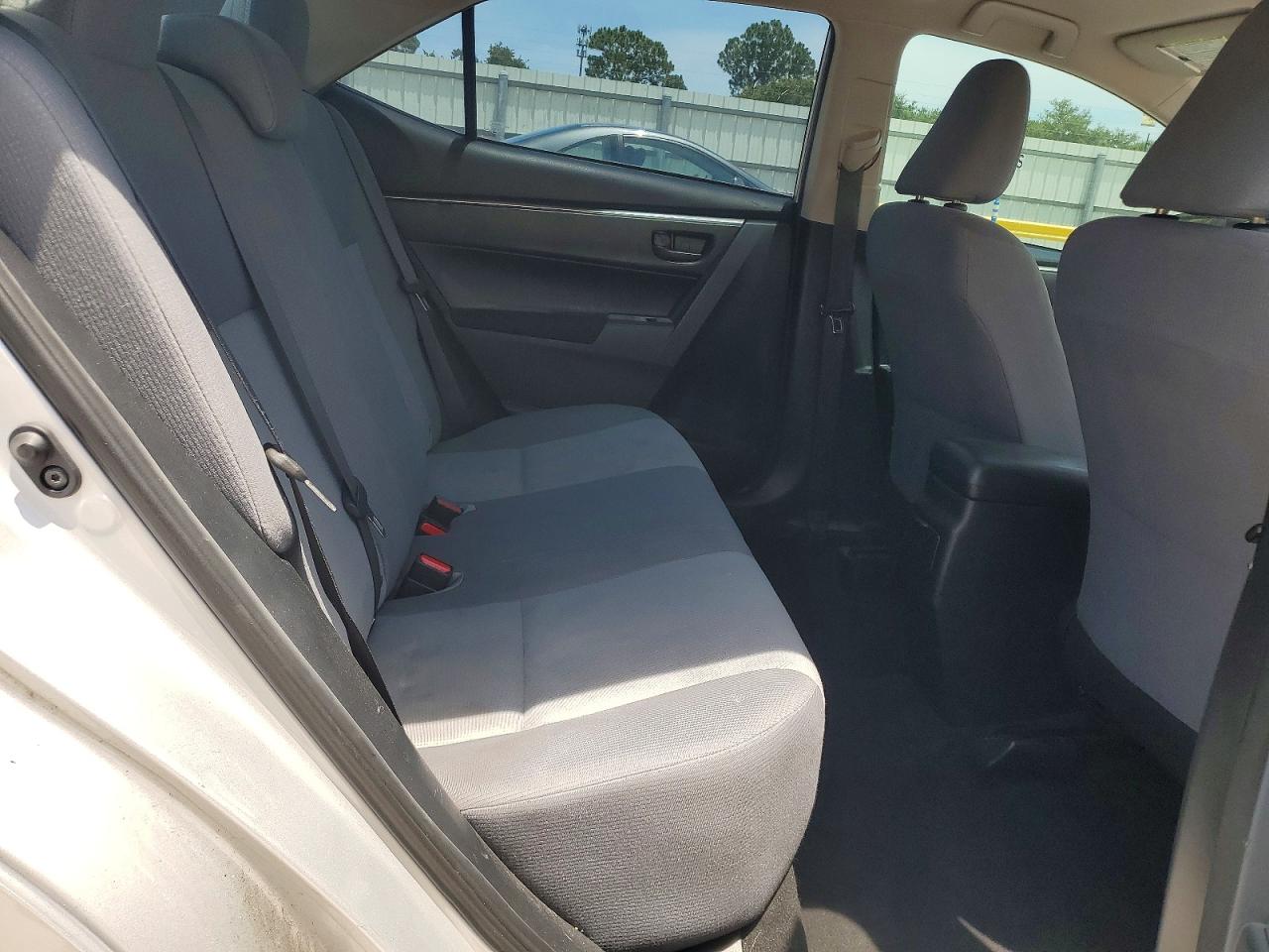 2015 Toyota Corolla L Silver vin: 2T1BURHE3FC313950