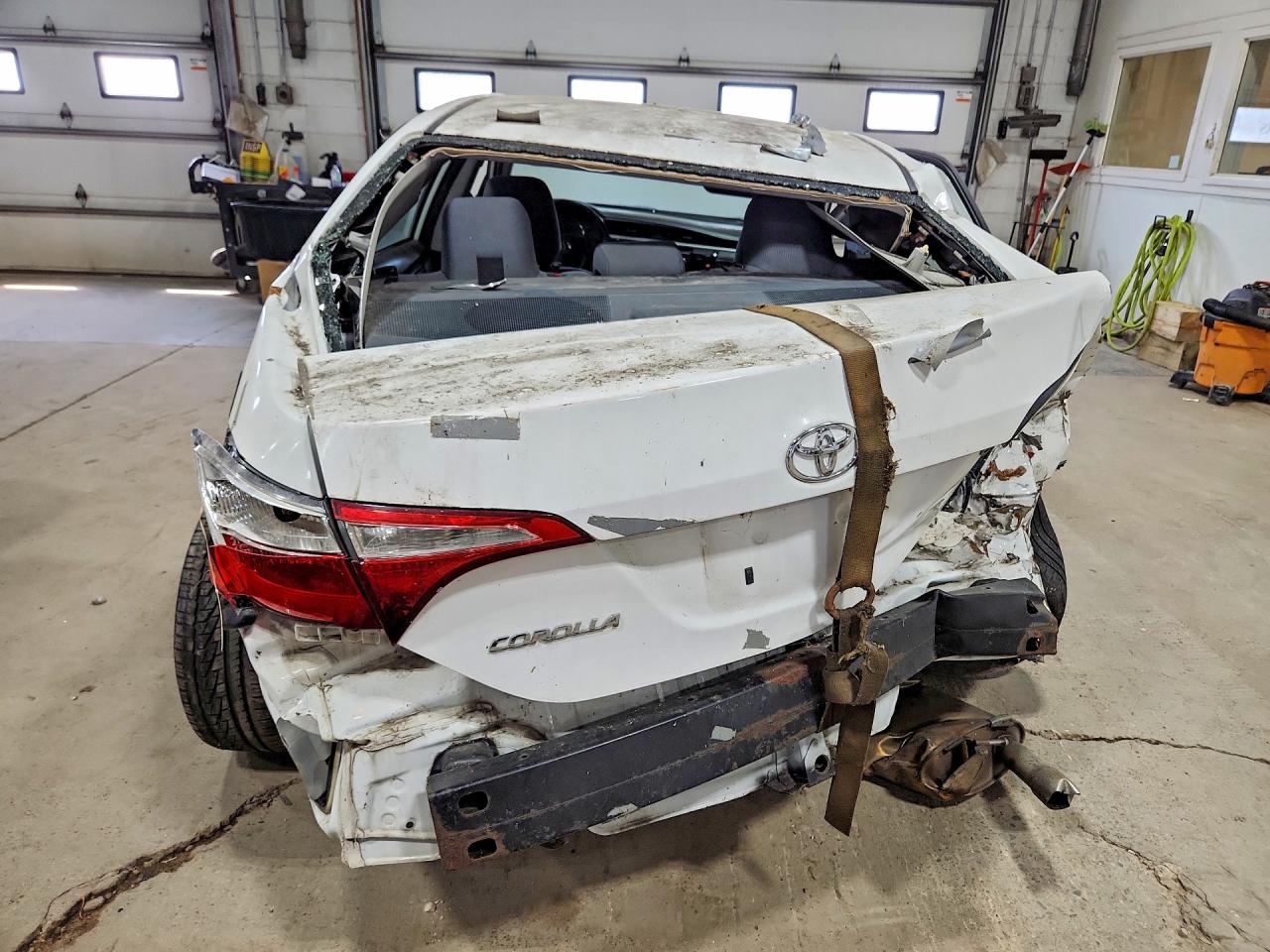 2015 Toyota Corolla L White vin: 2T1BURHE3FC335771