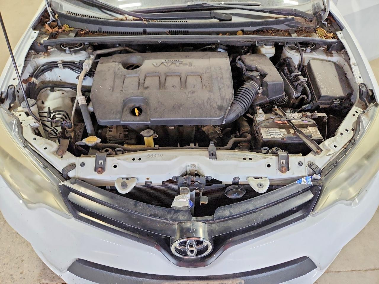 2015 Toyota Corolla L White vin: 2T1BURHE3FC335771