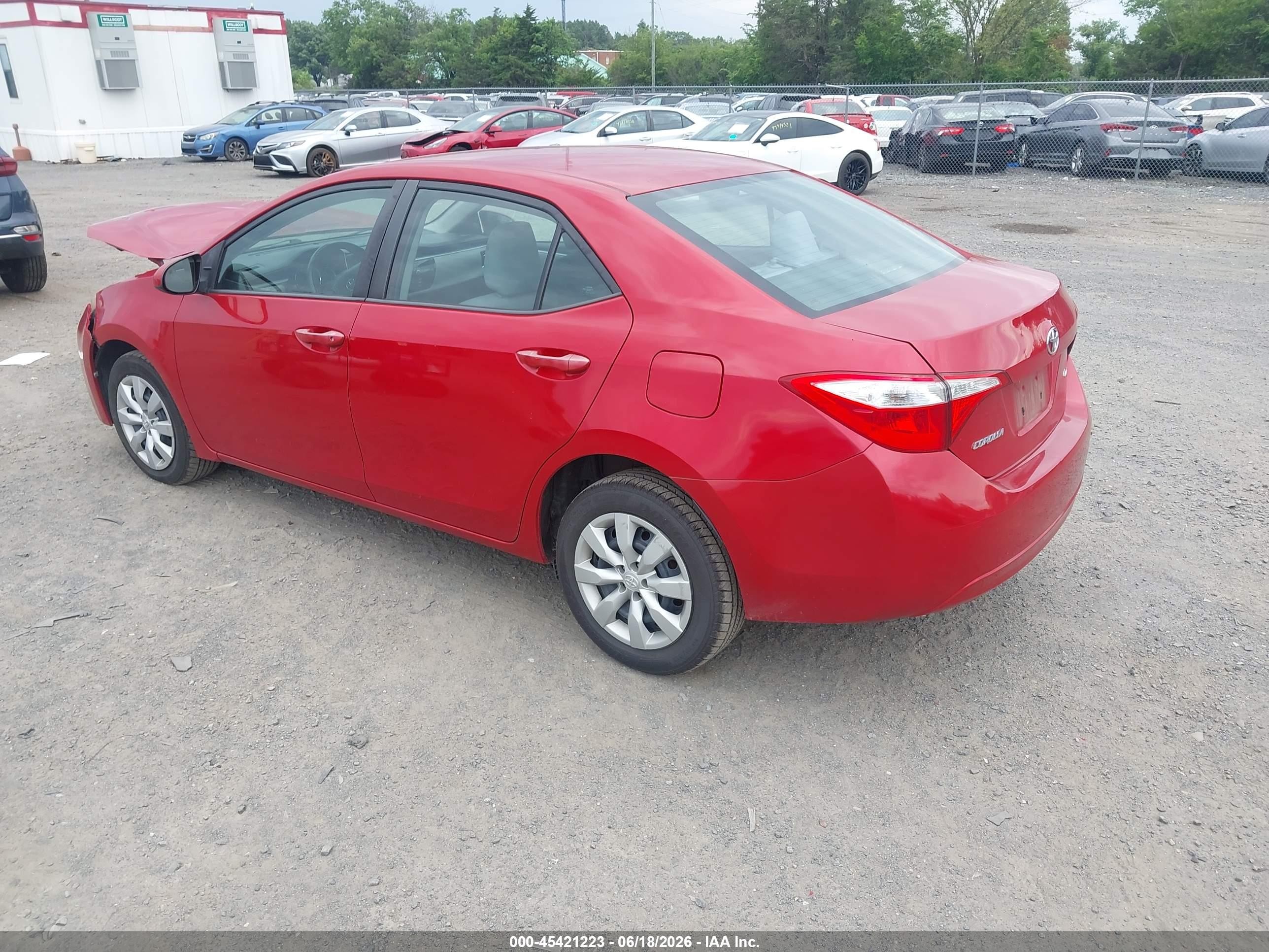 2015 Toyota Corolla Le Red vin: 2T1BURHE3FC338315