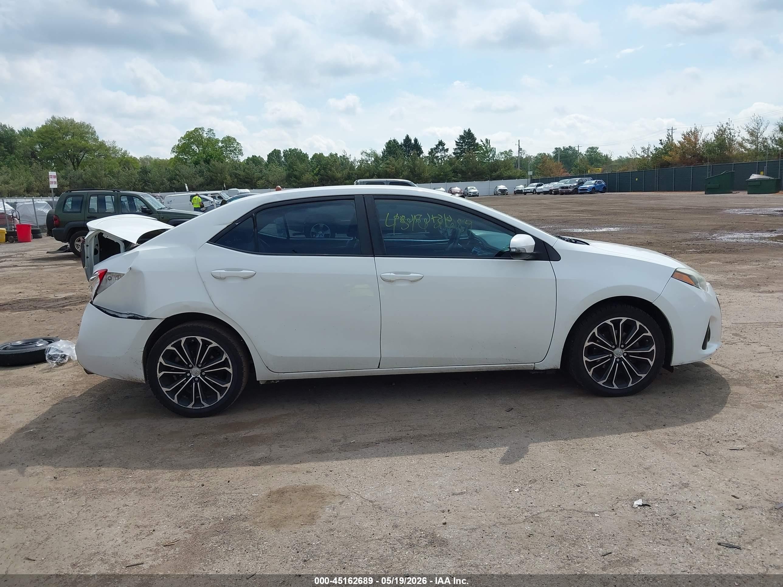 2015 Toyota Corolla S Plus White vin: 2T1BURHE3FC339187