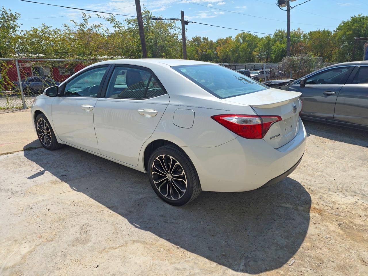2015 Toyota Corolla S Plus White vin: 2T1BURHE3FC348973
