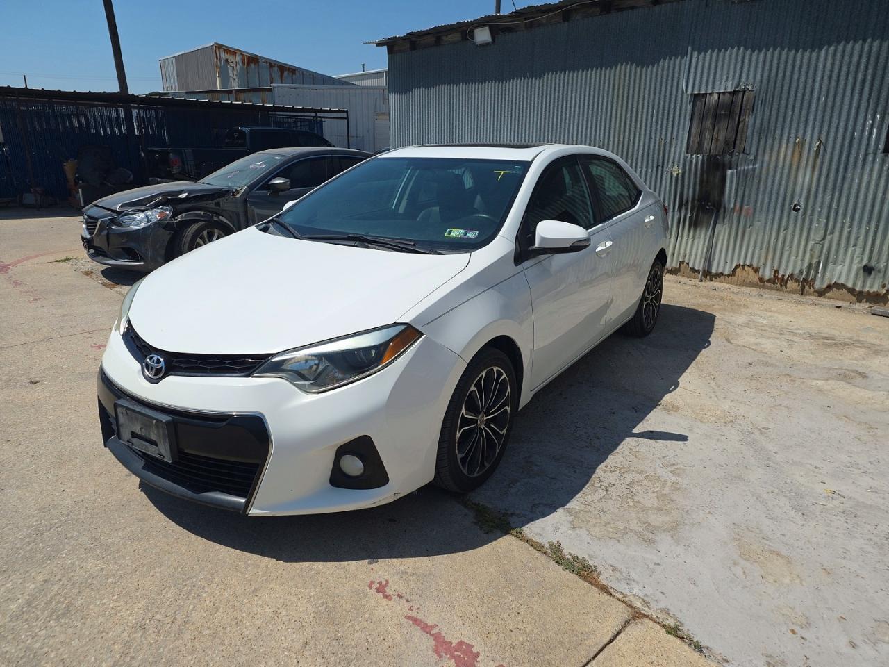 2015 Toyota Corolla S Plus White vin: 2T1BURHE3FC348973