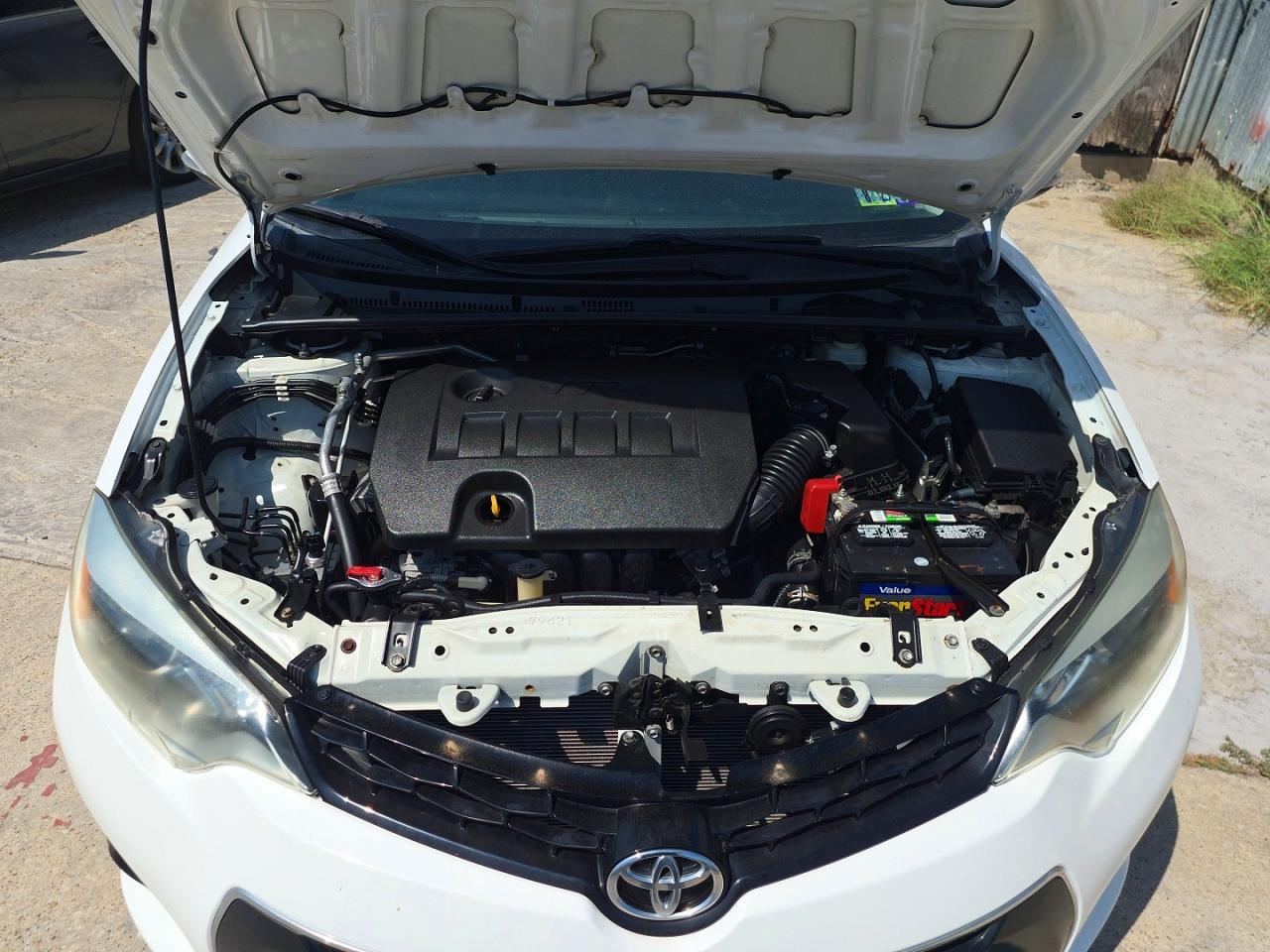 2015 Toyota Corolla S Plus White vin: 2T1BURHE3FC348973