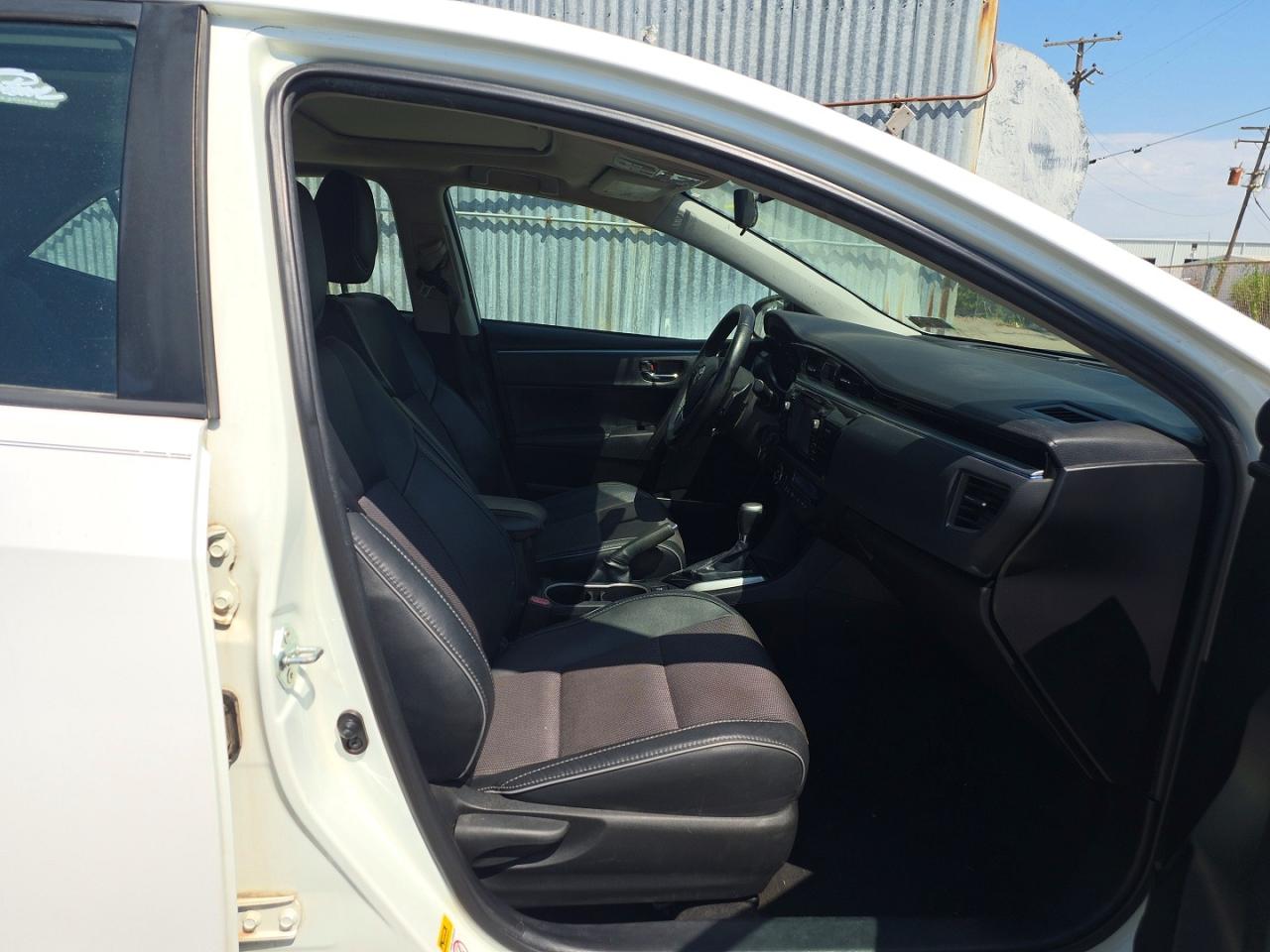 2015 Toyota Corolla S Plus White vin: 2T1BURHE3FC348973