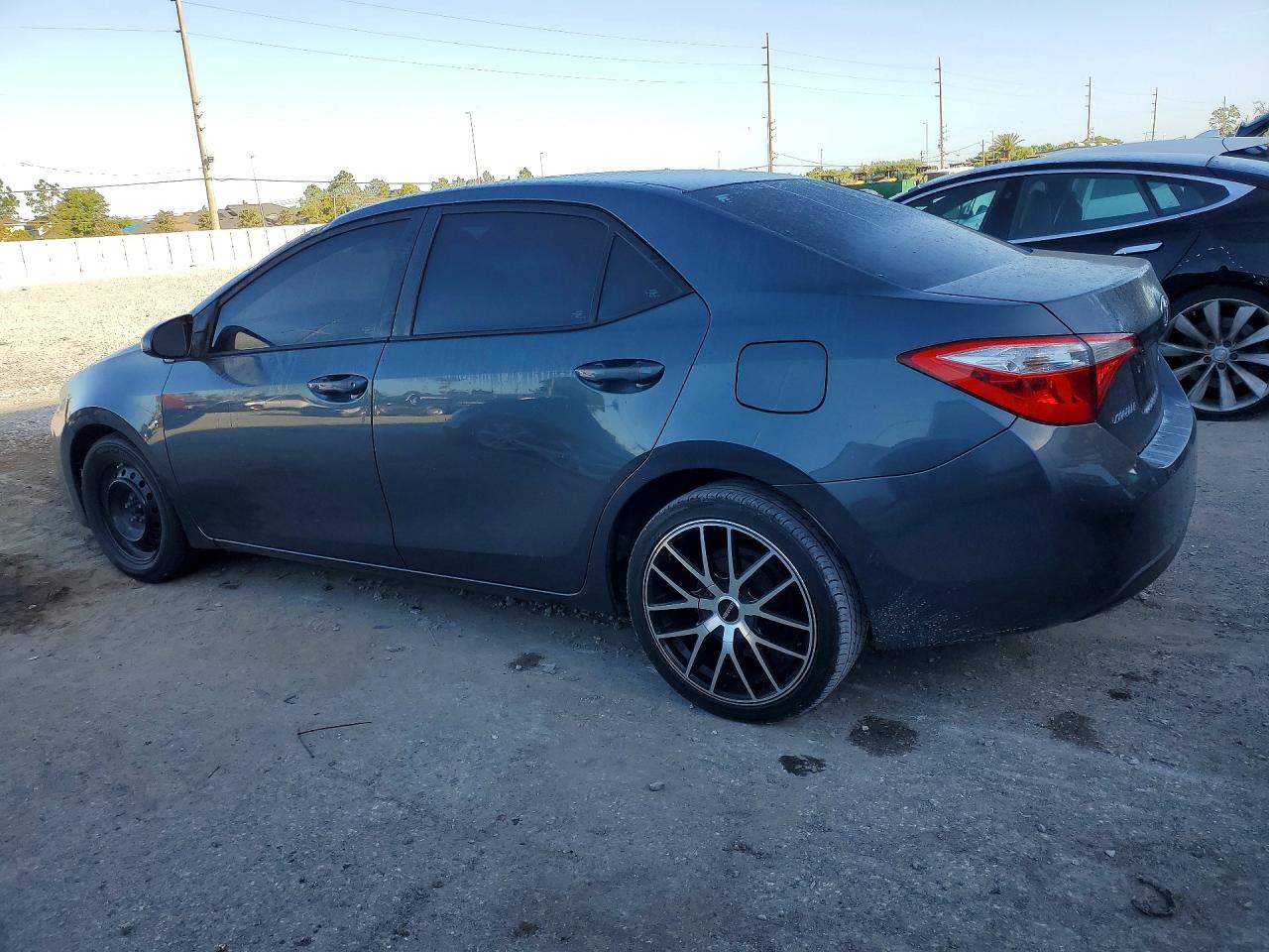 2015 Toyota Corolla Le Gray vin: 2T1BURHE3FC352537