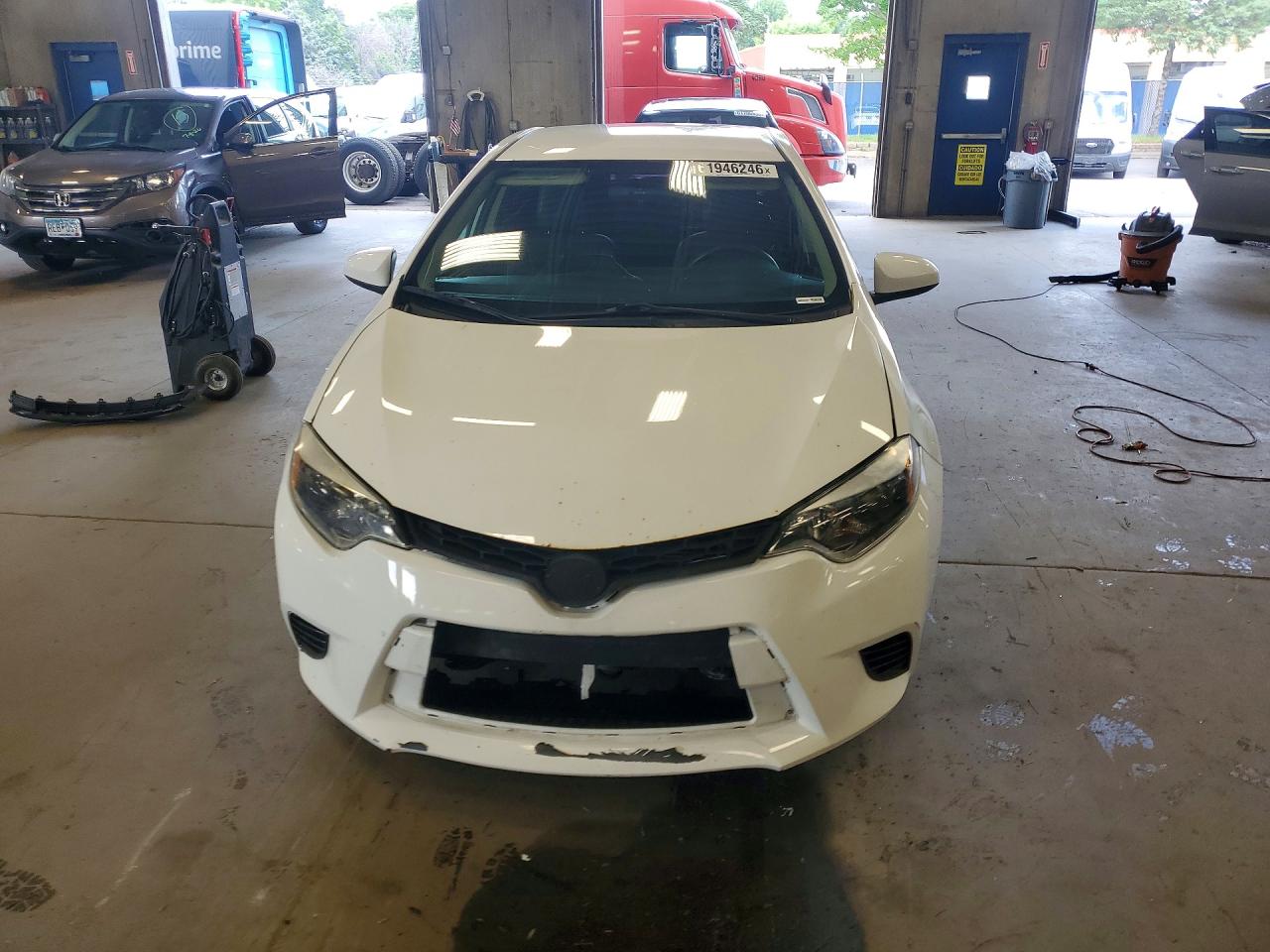 2015 Toyota Corolla Le White vin: 2T1BURHE3FC360766