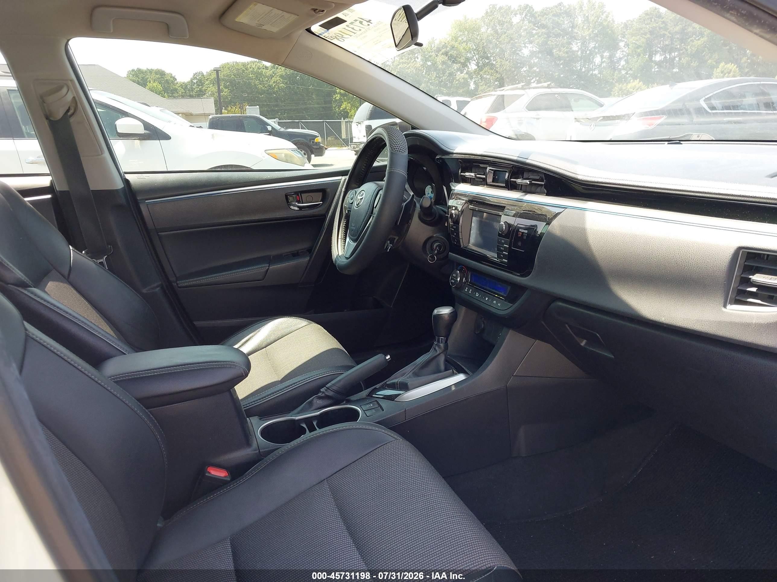 2015 Toyota Corolla S Plus White vin: 2T1BURHE3FC372612