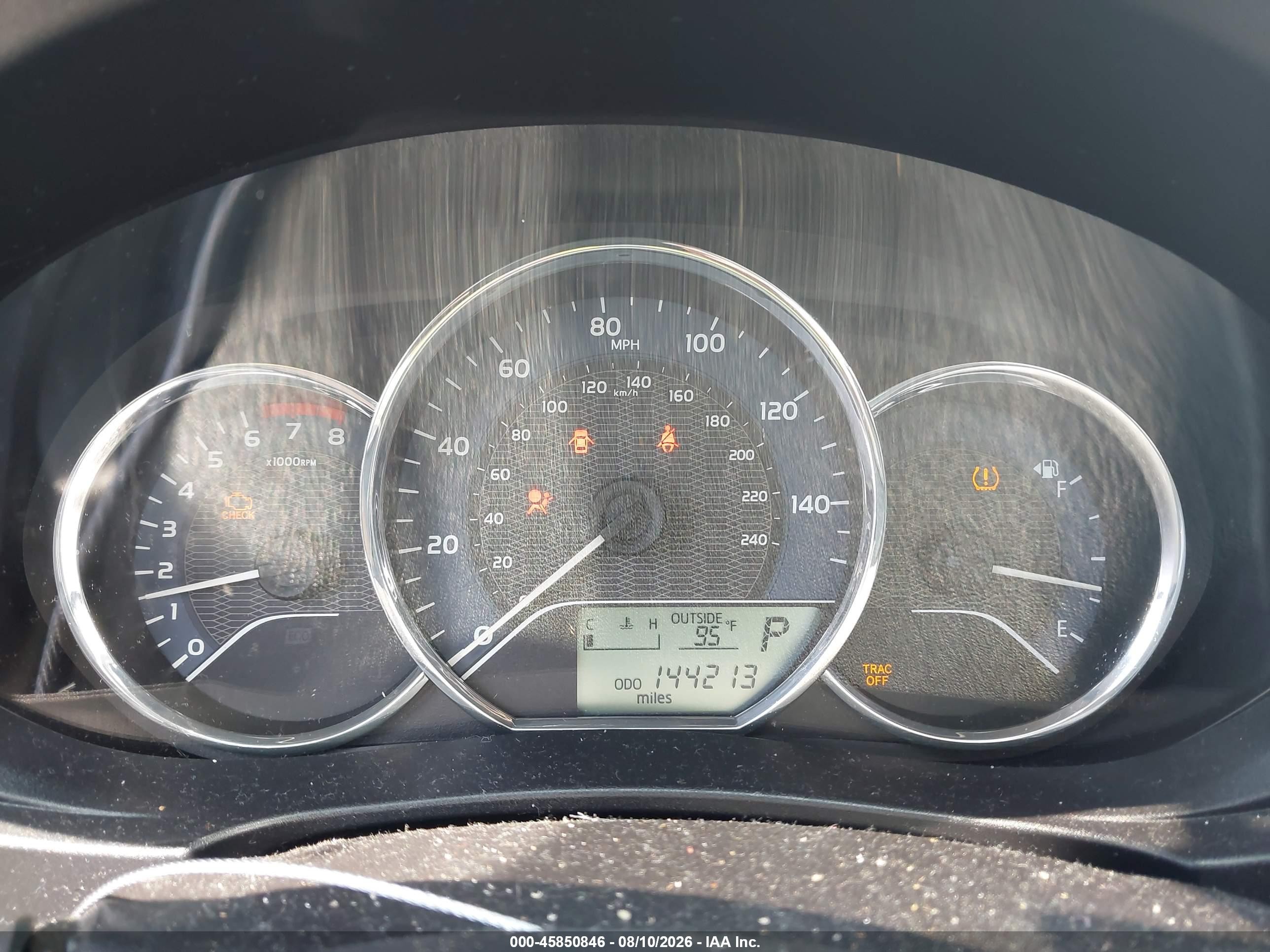 2015 Toyota Corolla L Серебряный vin: 2T1BURHE3FC394335