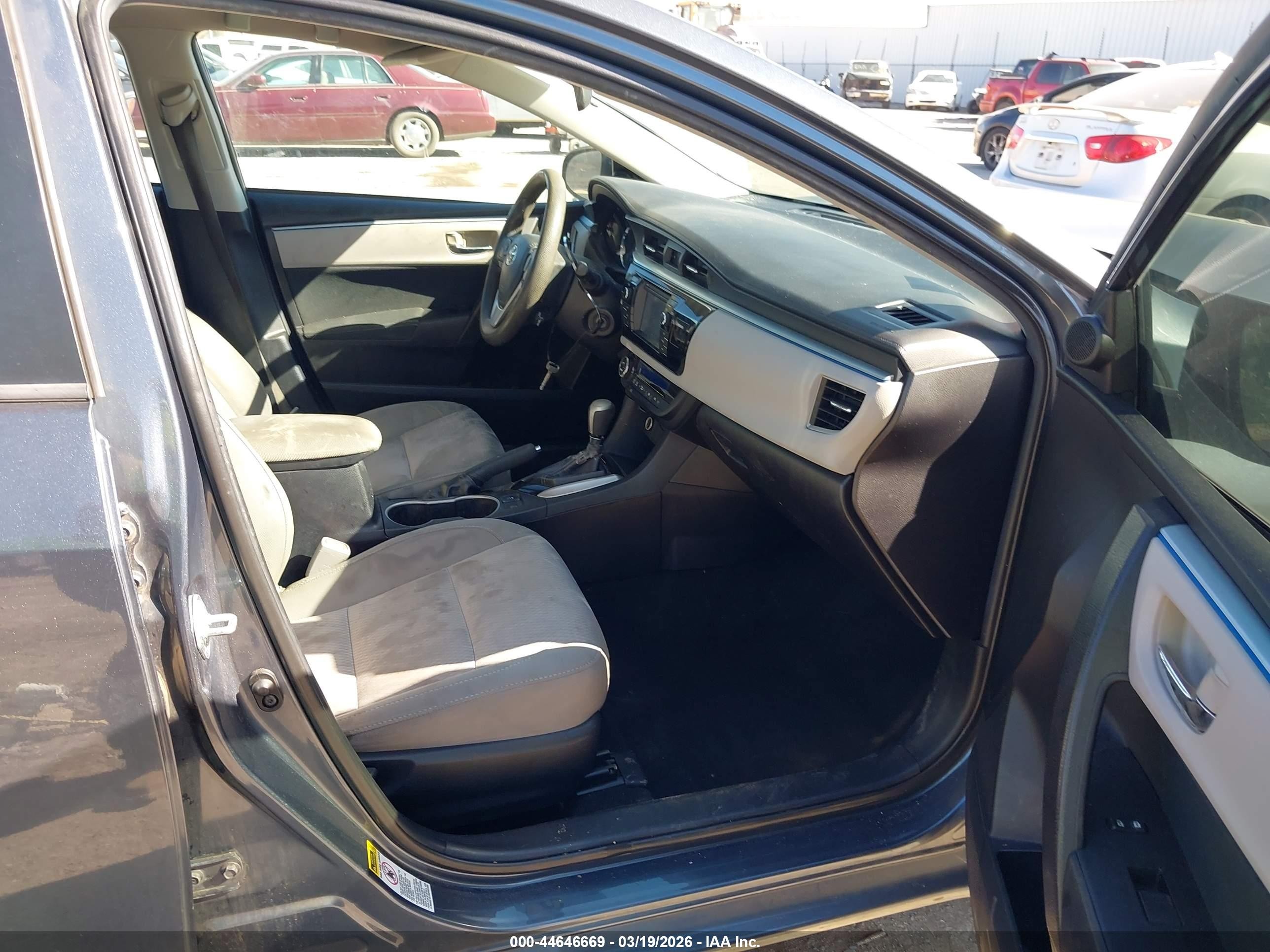 2015 Toyota Corolla Le Gray vin: 2T1BURHE3FC398658