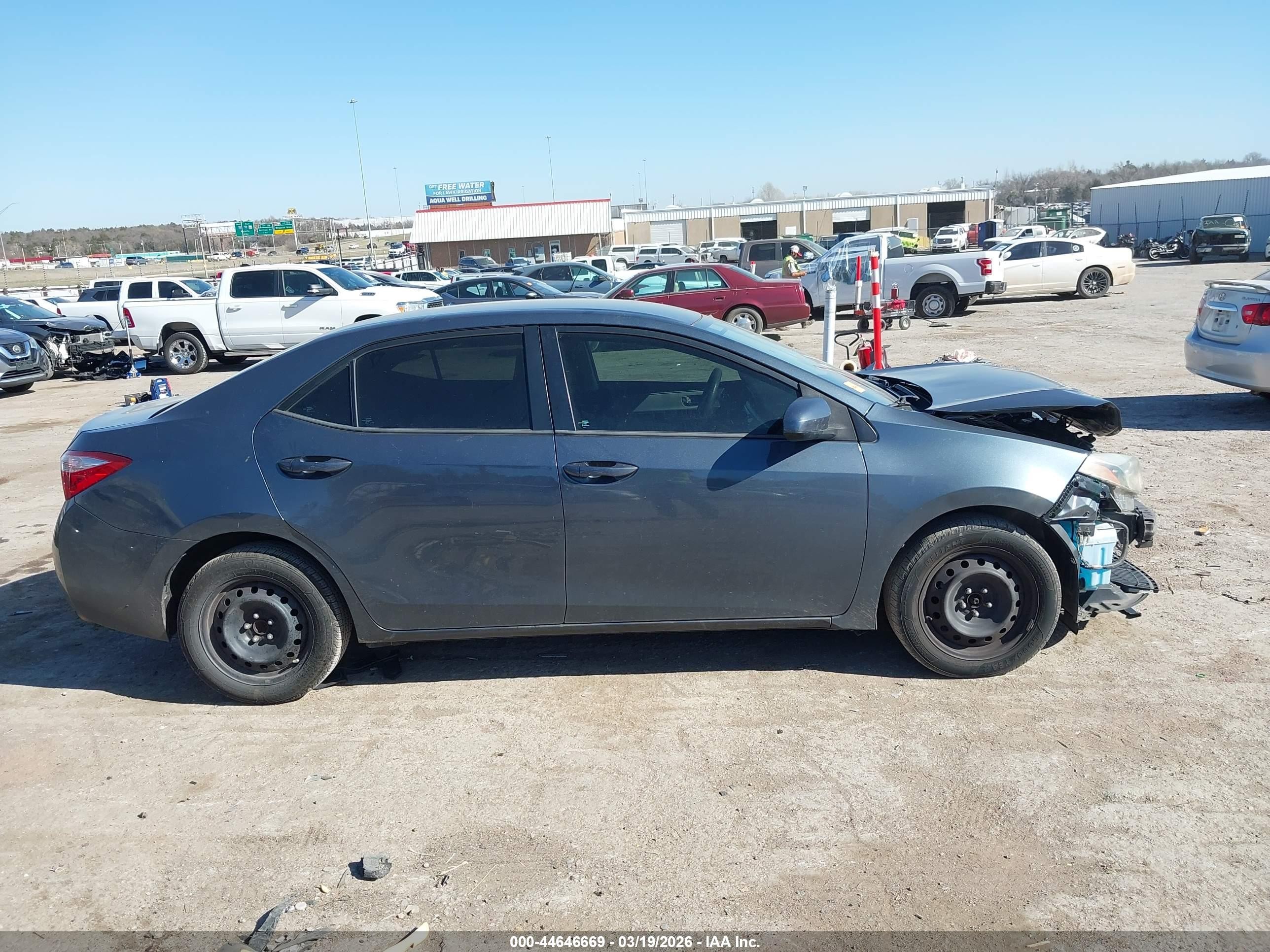2015 Toyota Corolla Le Gray vin: 2T1BURHE3FC398658
