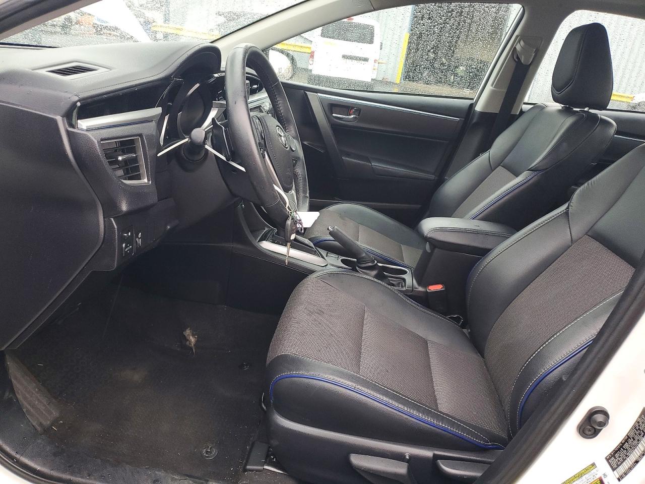 2015 Toyota Corolla White vin: 2T1BURHE3FC418388