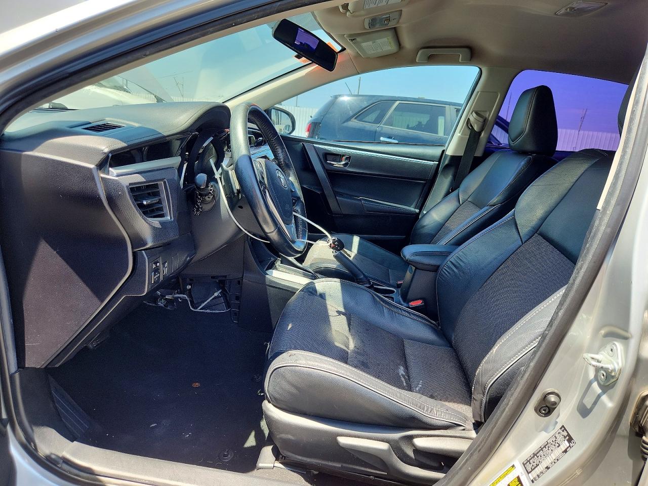 2015 Toyota Corolla S Plus Silver vin: 2T1BURHE3FC420934