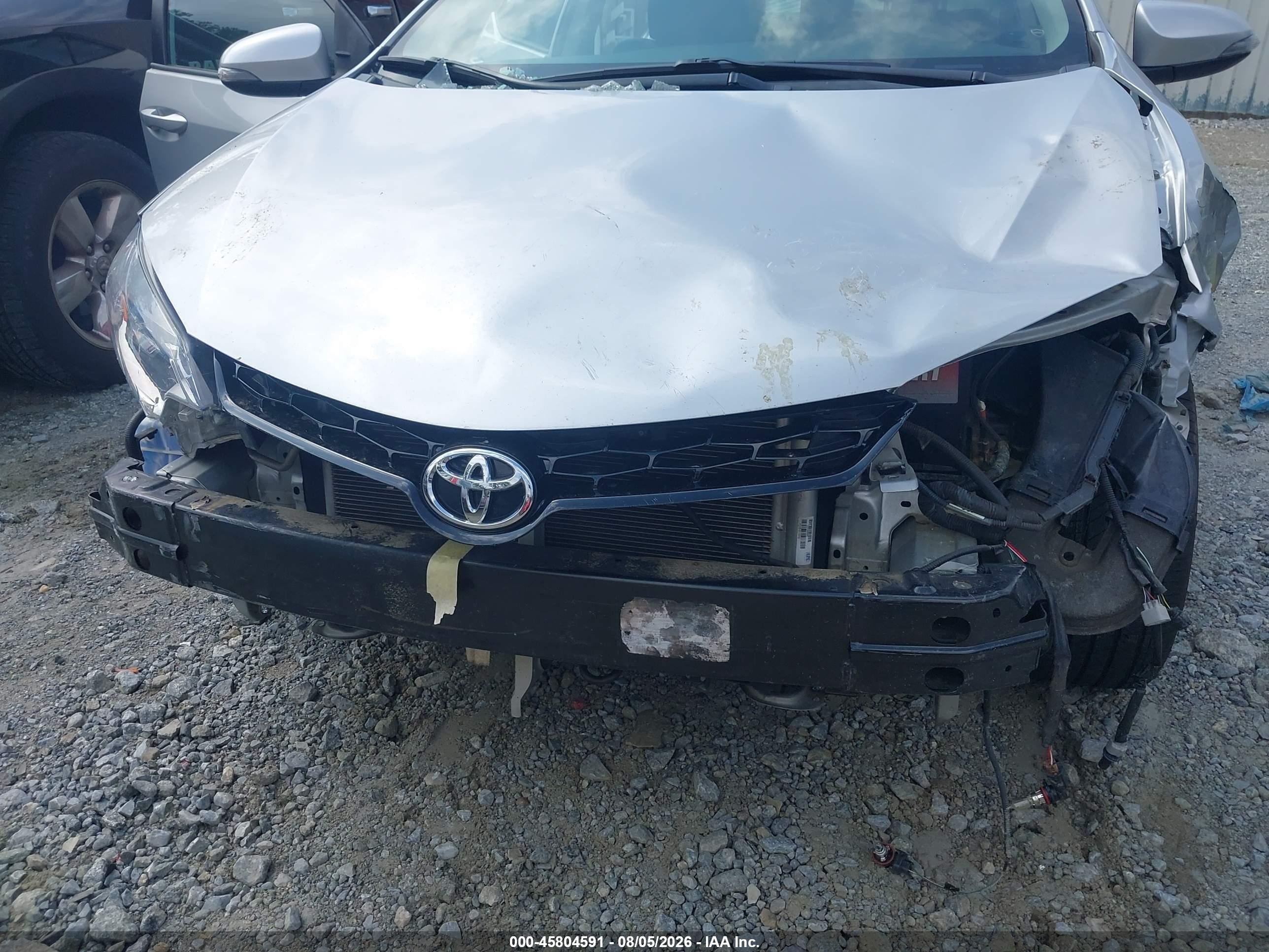 2015 Toyota Corolla S Plus Silver vin: 2T1BURHE3FC452623