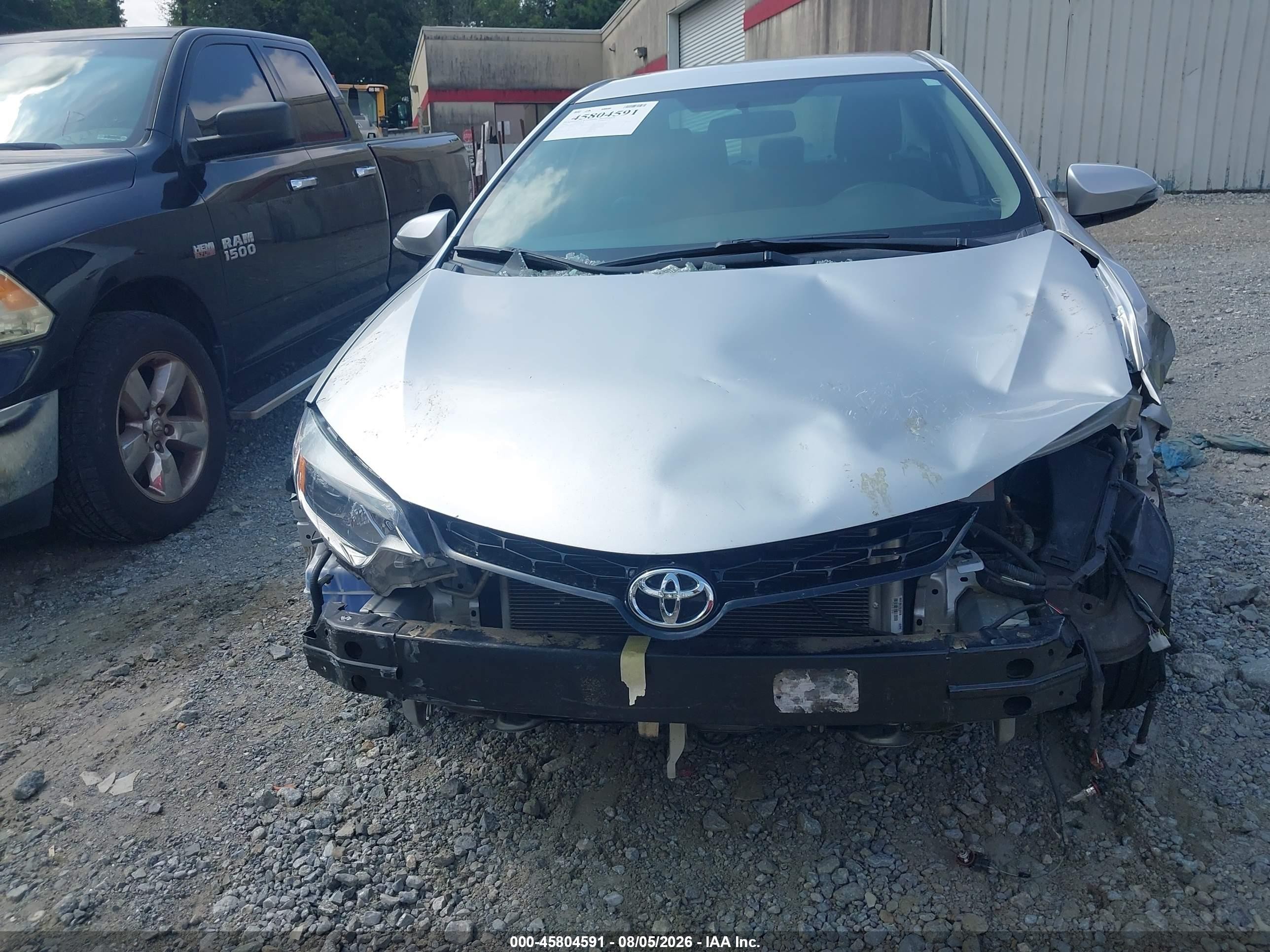 2015 Toyota Corolla S Plus Silver vin: 2T1BURHE3FC452623