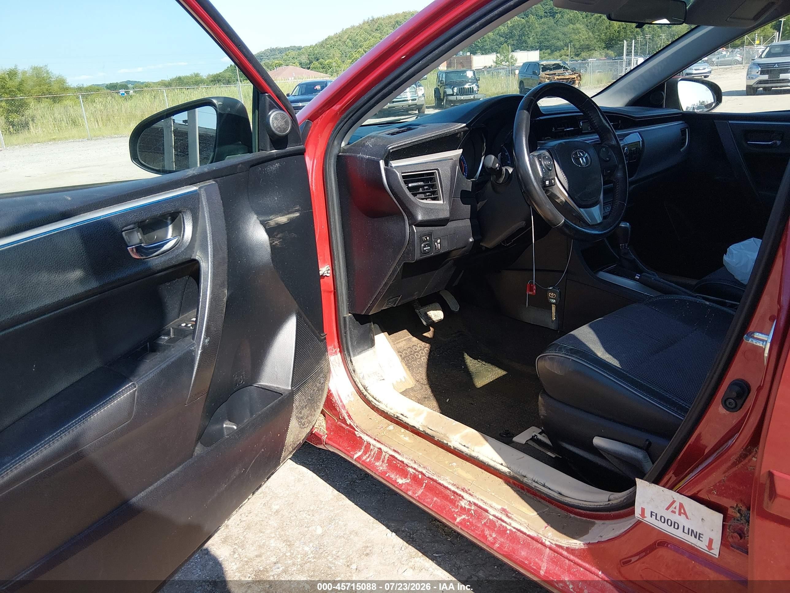 2015 Toyota Corolla S Plus Red vin: 2T1BURHE3FC461998