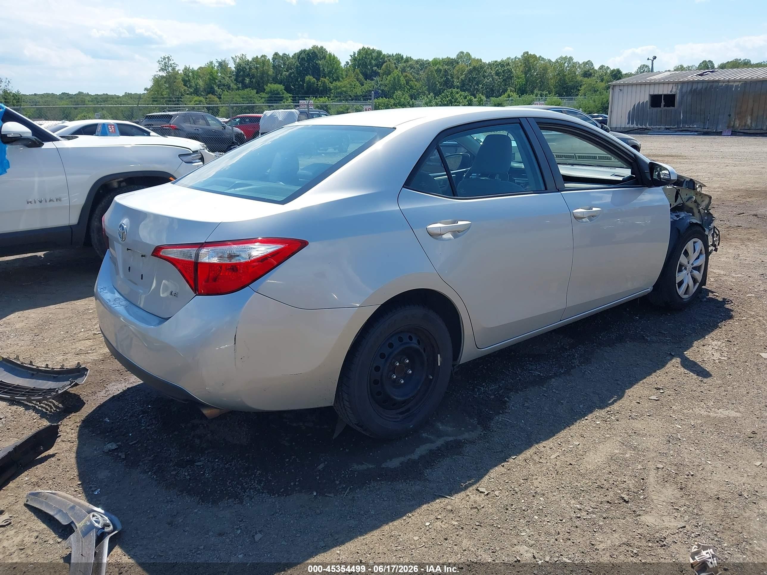 2015 Toyota Corolla Le Серебряный vin: 2T1BURHE3FC462861
