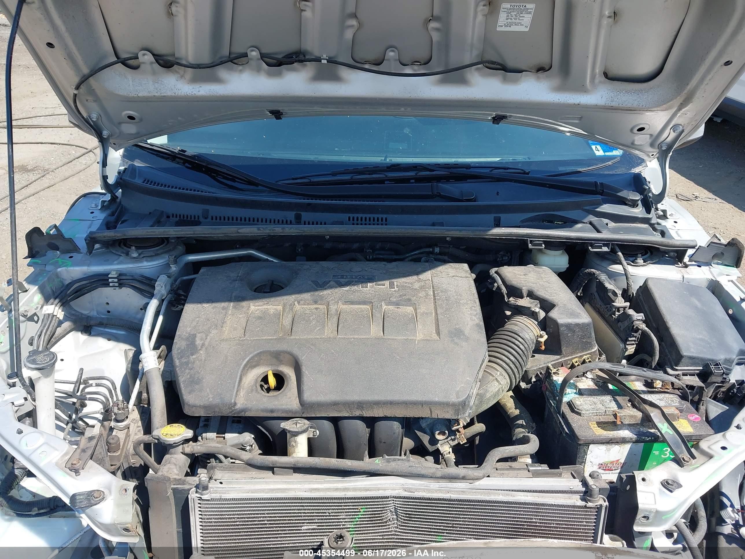 2015 Toyota Corolla Le Серебряный vin: 2T1BURHE3FC462861