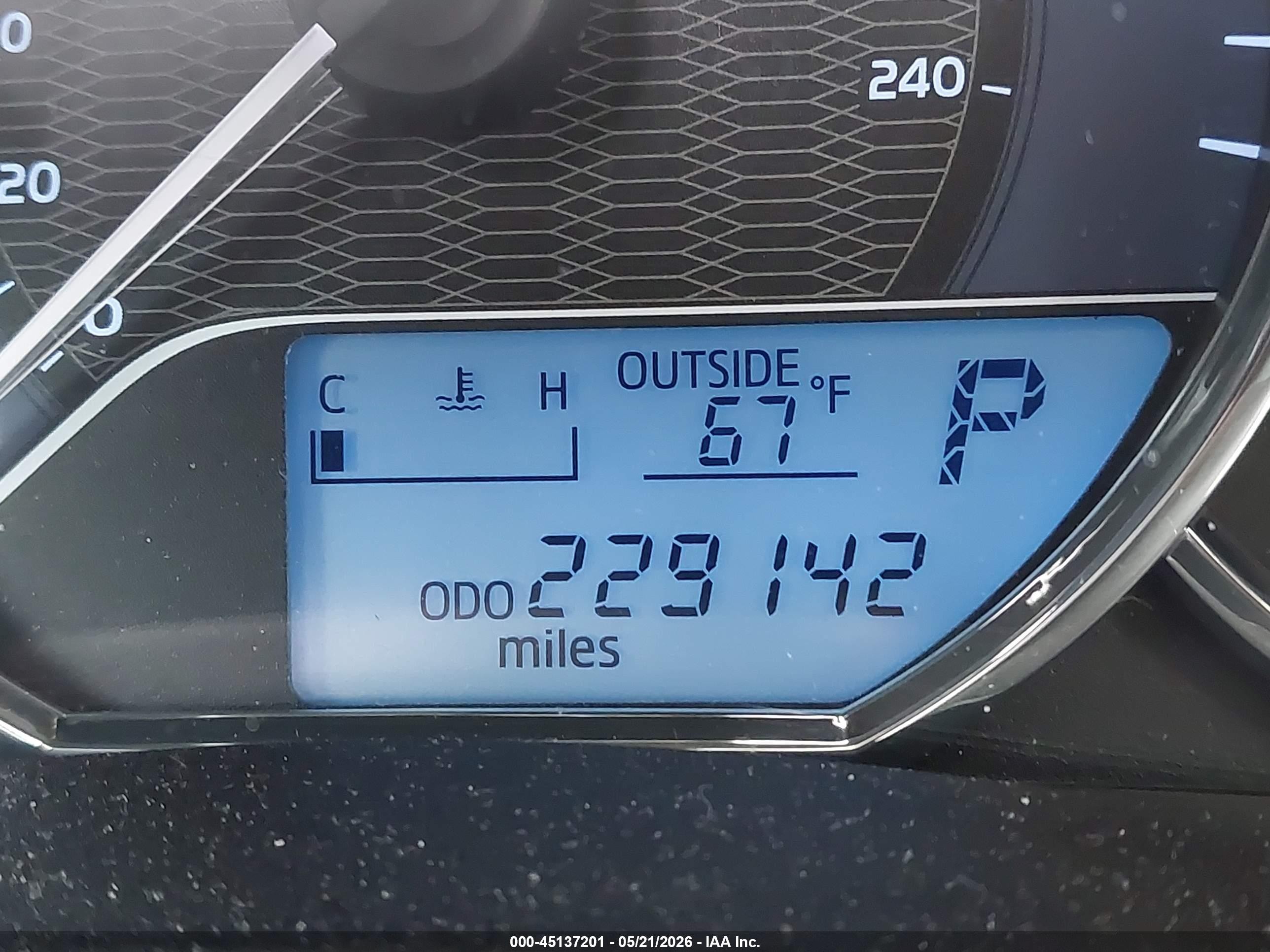 2015 Toyota Corolla Le Brown vin: 2T1BURHE3FC466313