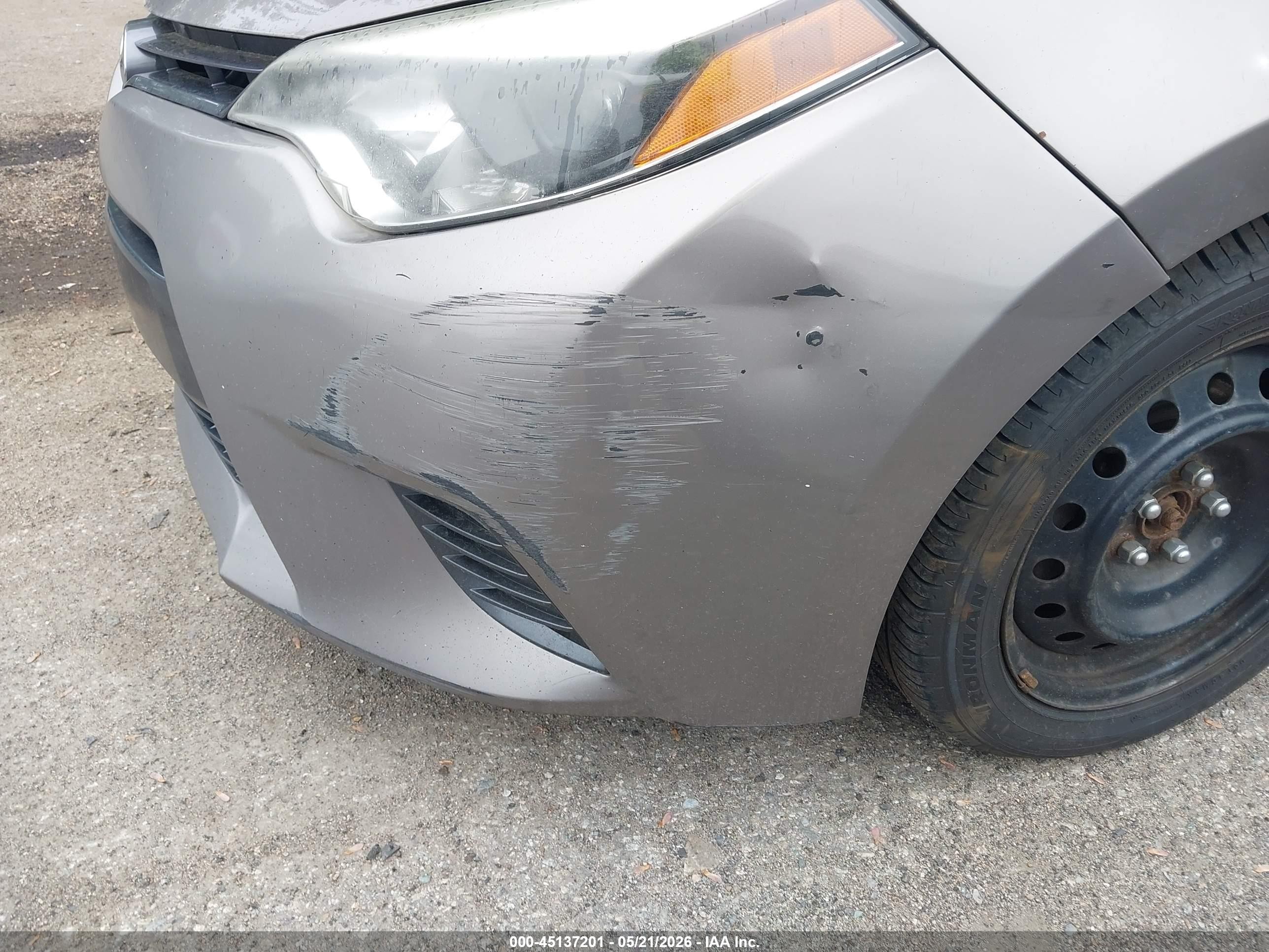 2015 Toyota Corolla Le Brown vin: 2T1BURHE3FC466313