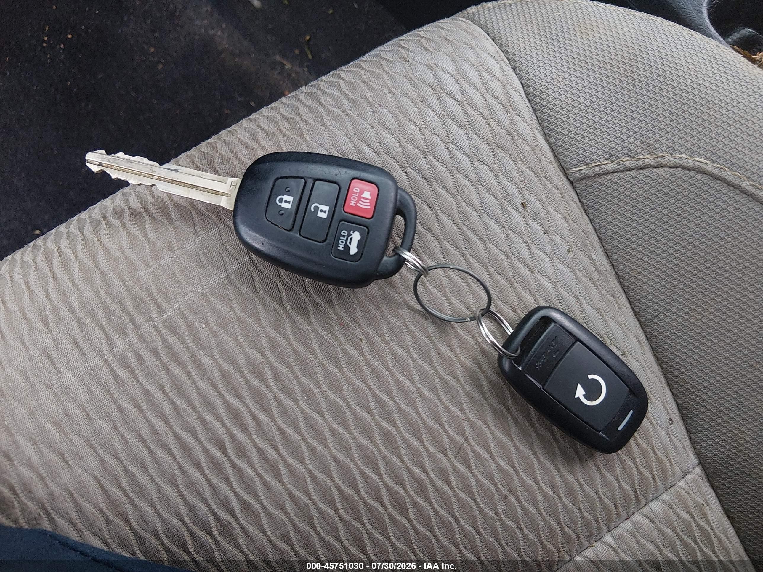 2015 Toyota Corolla Le Белый vin: 2T1BURHE3FC470118