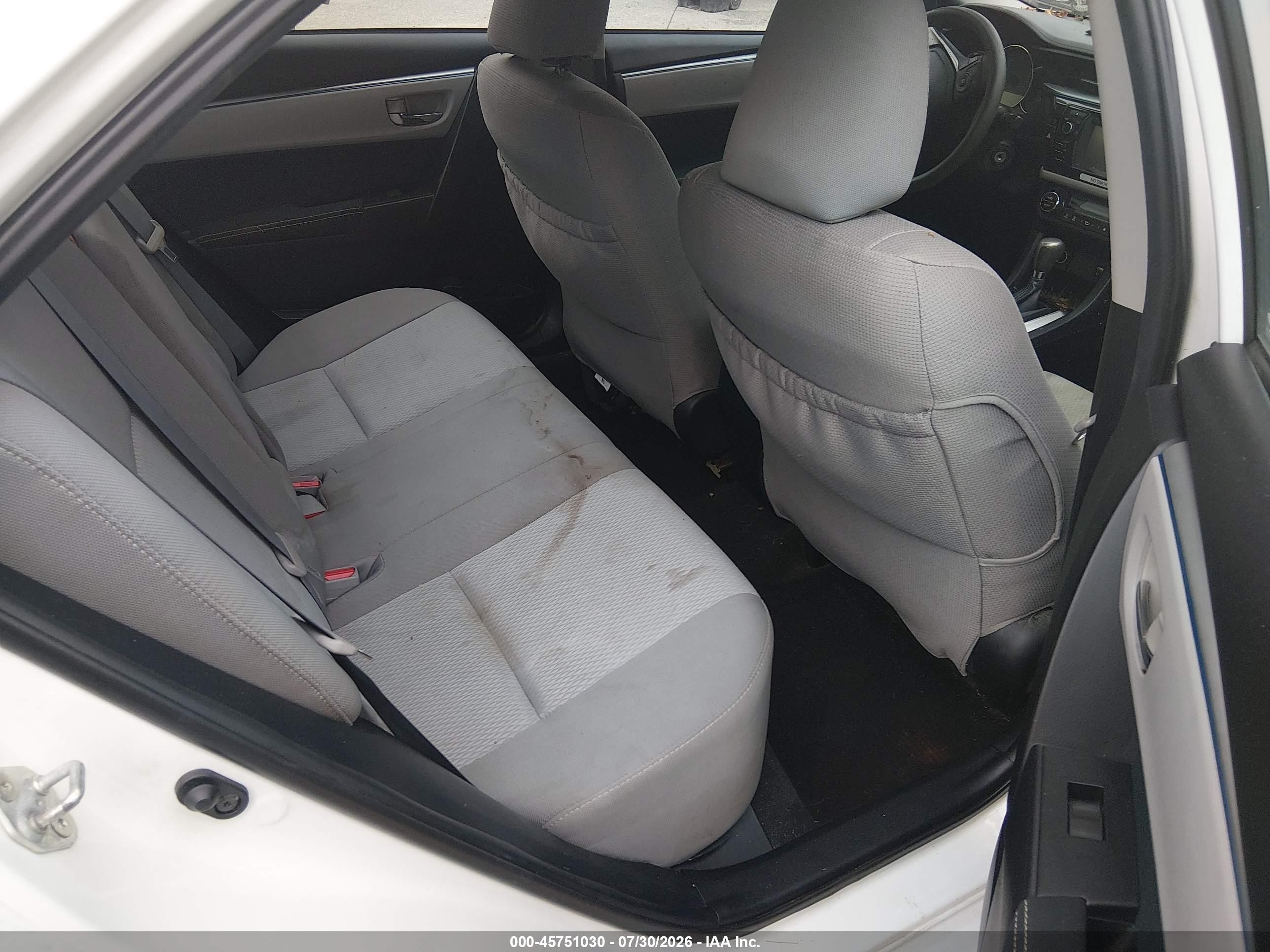 2015 Toyota Corolla Le Белый vin: 2T1BURHE3FC470118