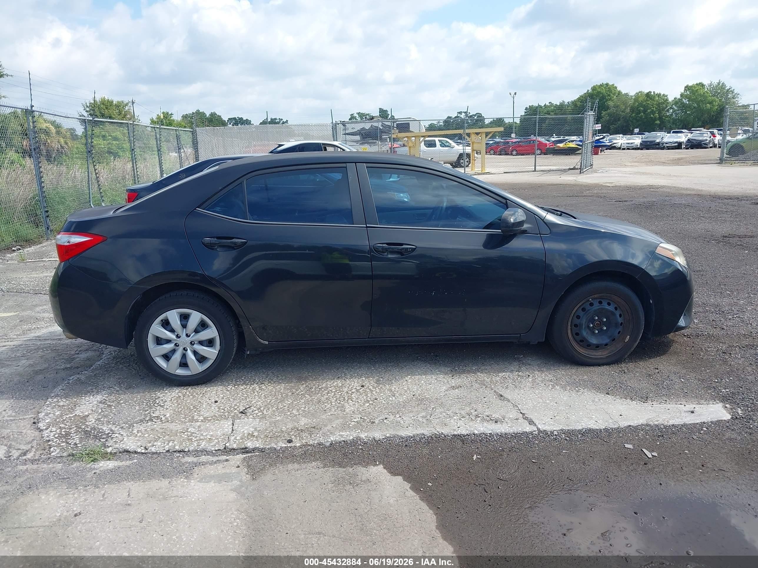 2015 Toyota Corolla Le Black vin: 2T1BURHE3FC473407