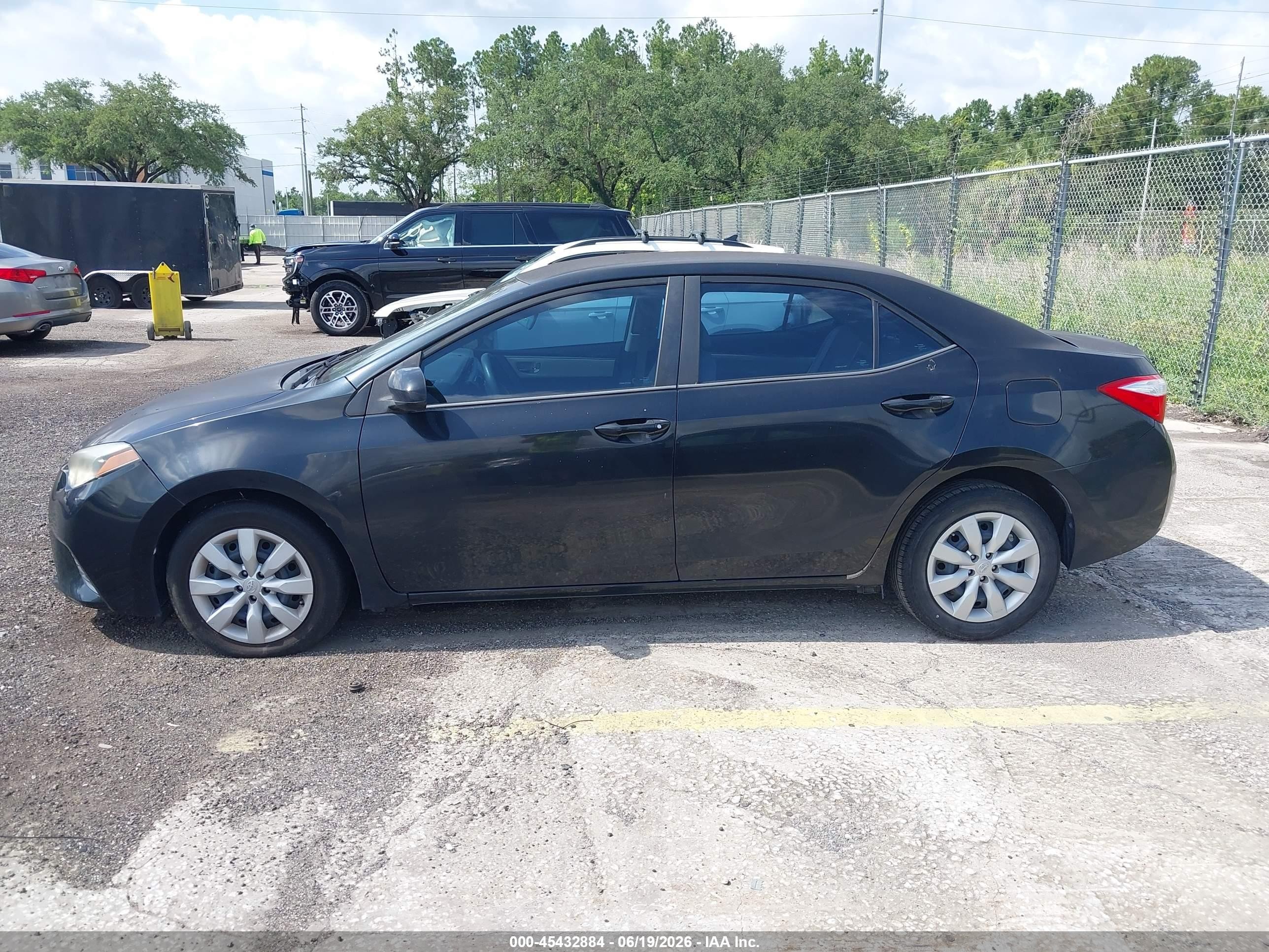 2015 Toyota Corolla Le Black vin: 2T1BURHE3FC473407
