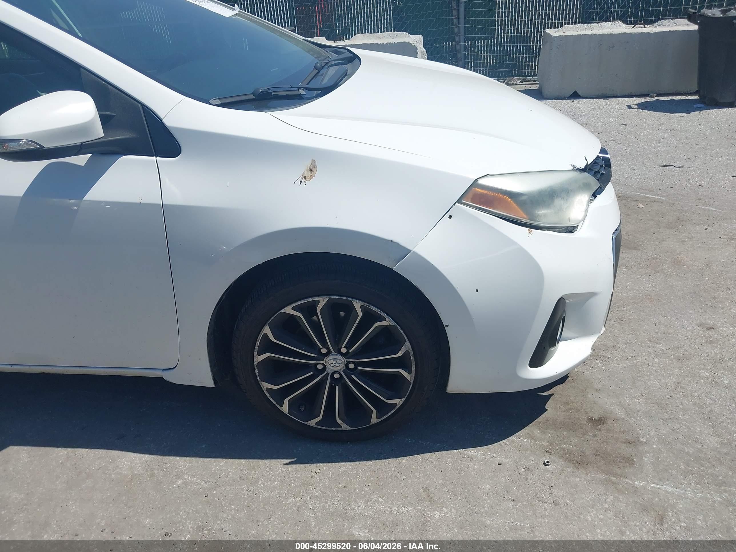 2016 Toyota Corolla S Premium White vin: 2T1BURHE3GC482304