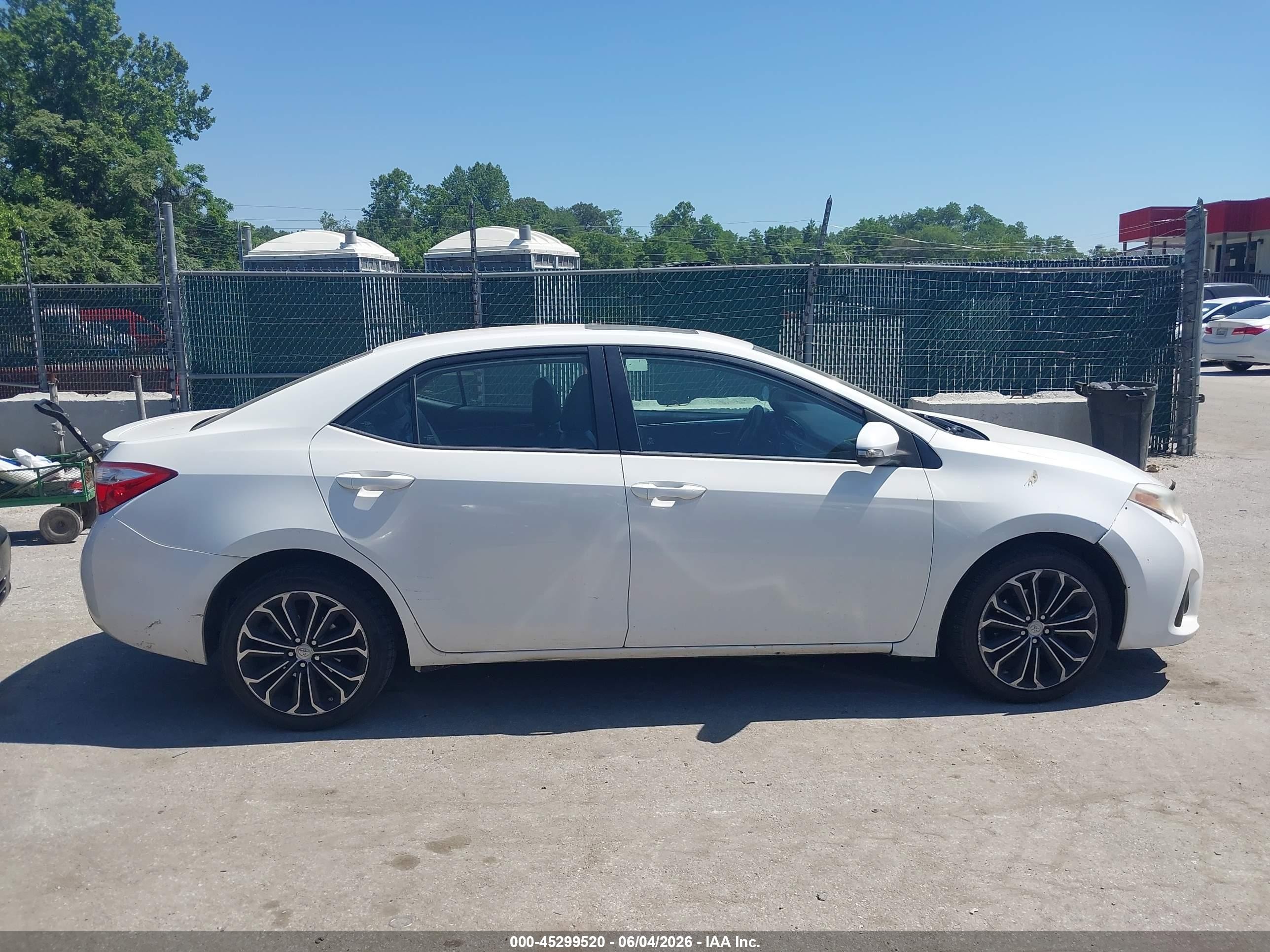 2016 Toyota Corolla S Premium White vin: 2T1BURHE3GC482304